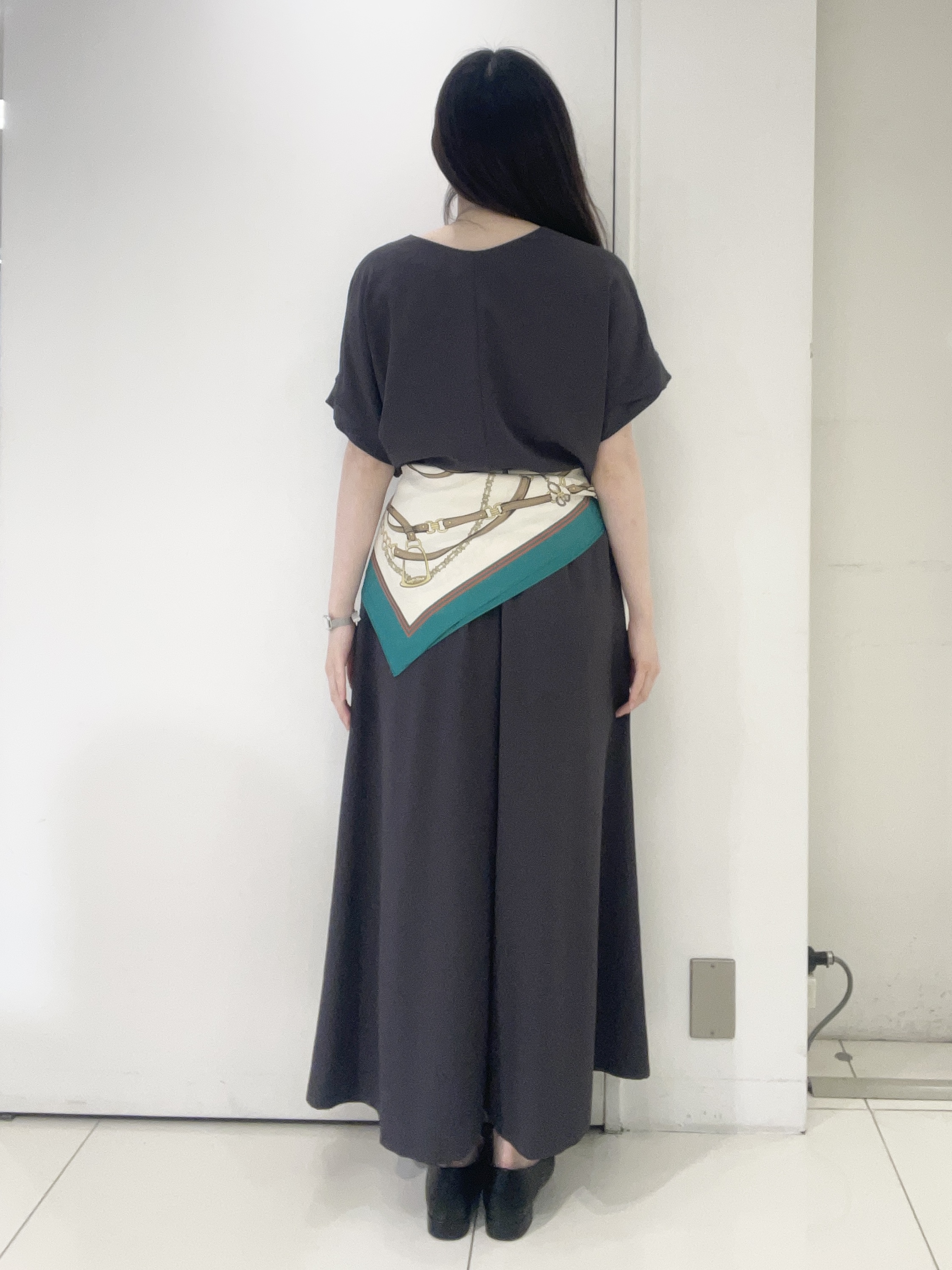 moeさんの「UNTITLED｜【セットアップ可/UVカット/前後2WAY】リラクシーフレンチスリーブブラウス」を使ったコーディネート
