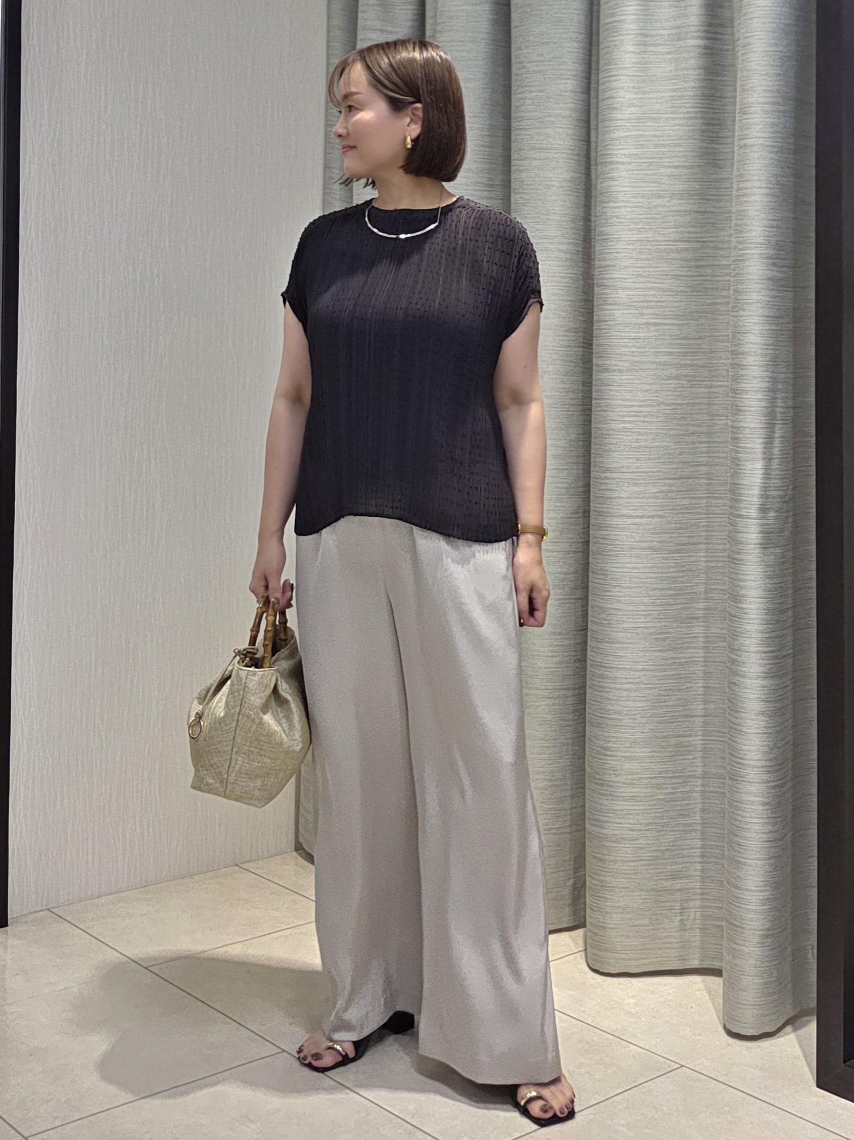 naokoさんの「UNTITLED｜【1枚で着映える】ドットジャガードブラウス」を使ったコーディネート
