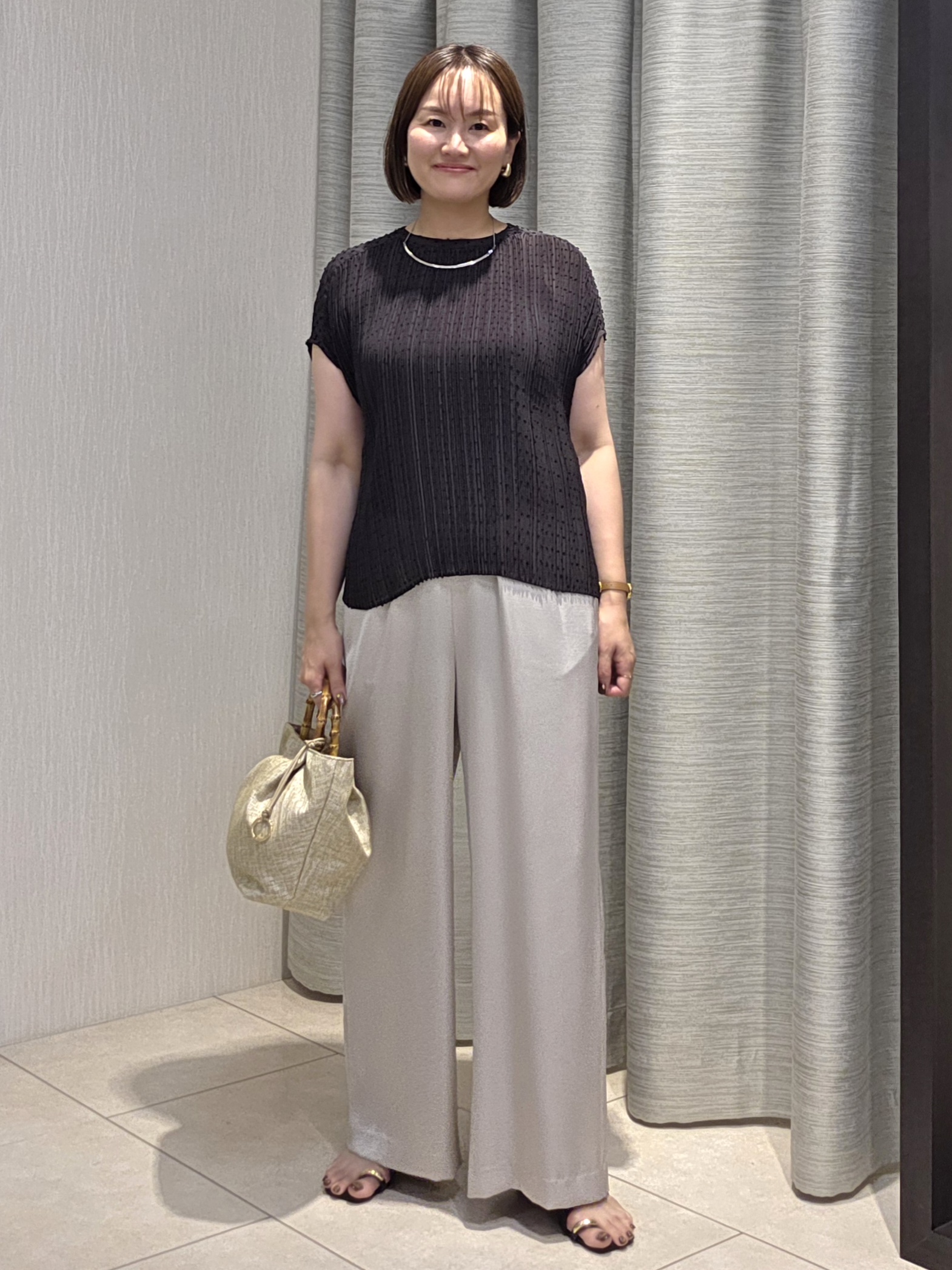 naokoさんの「UNTITLED｜【1枚で着映える】ドットジャガードブラウス」を使ったコーディネート