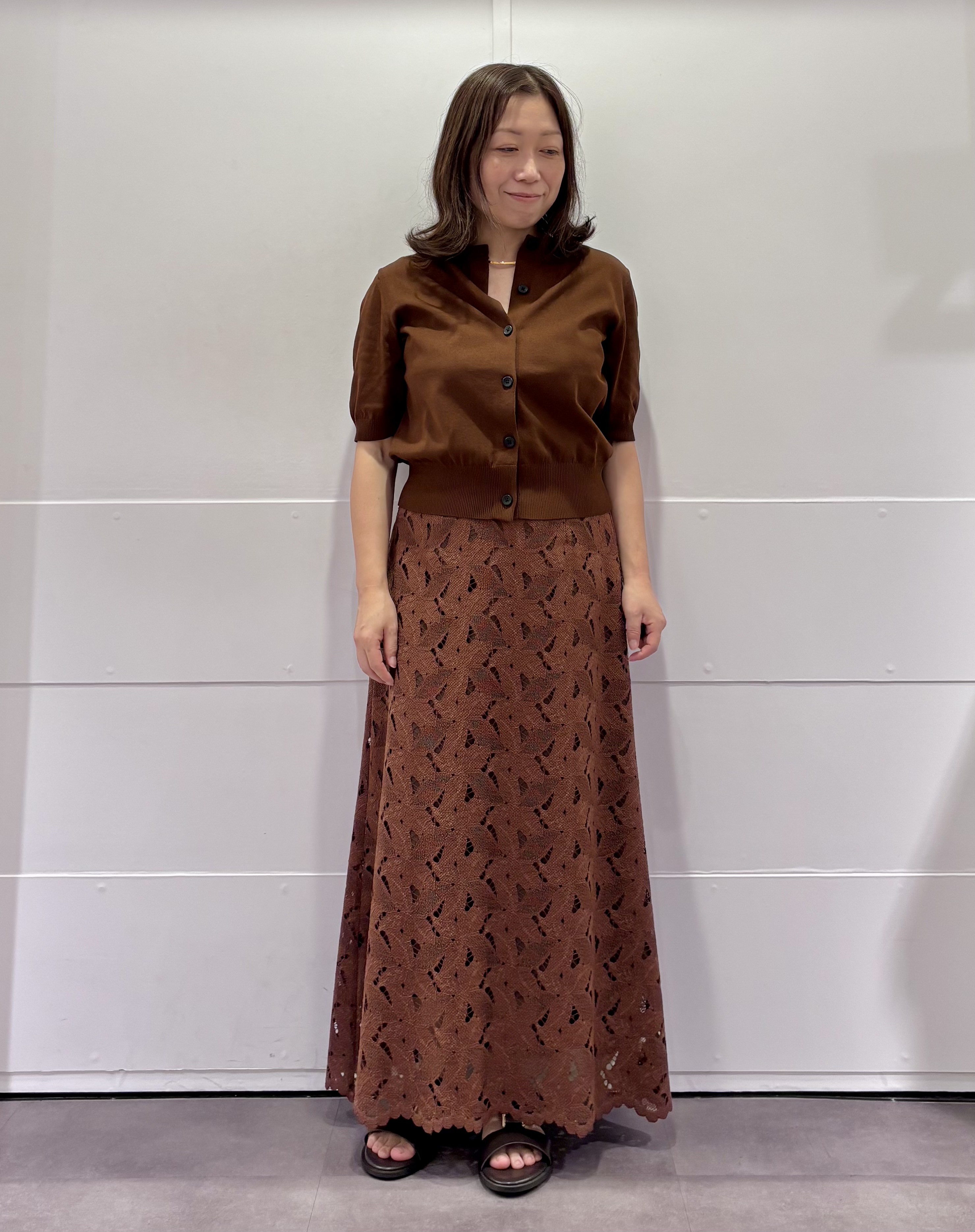 TOKOさんの「UNTITLED｜【すっきり秋羽織り/前開きボタン】ドライタッチ5分袖カーディガン」を使ったコーディネート
