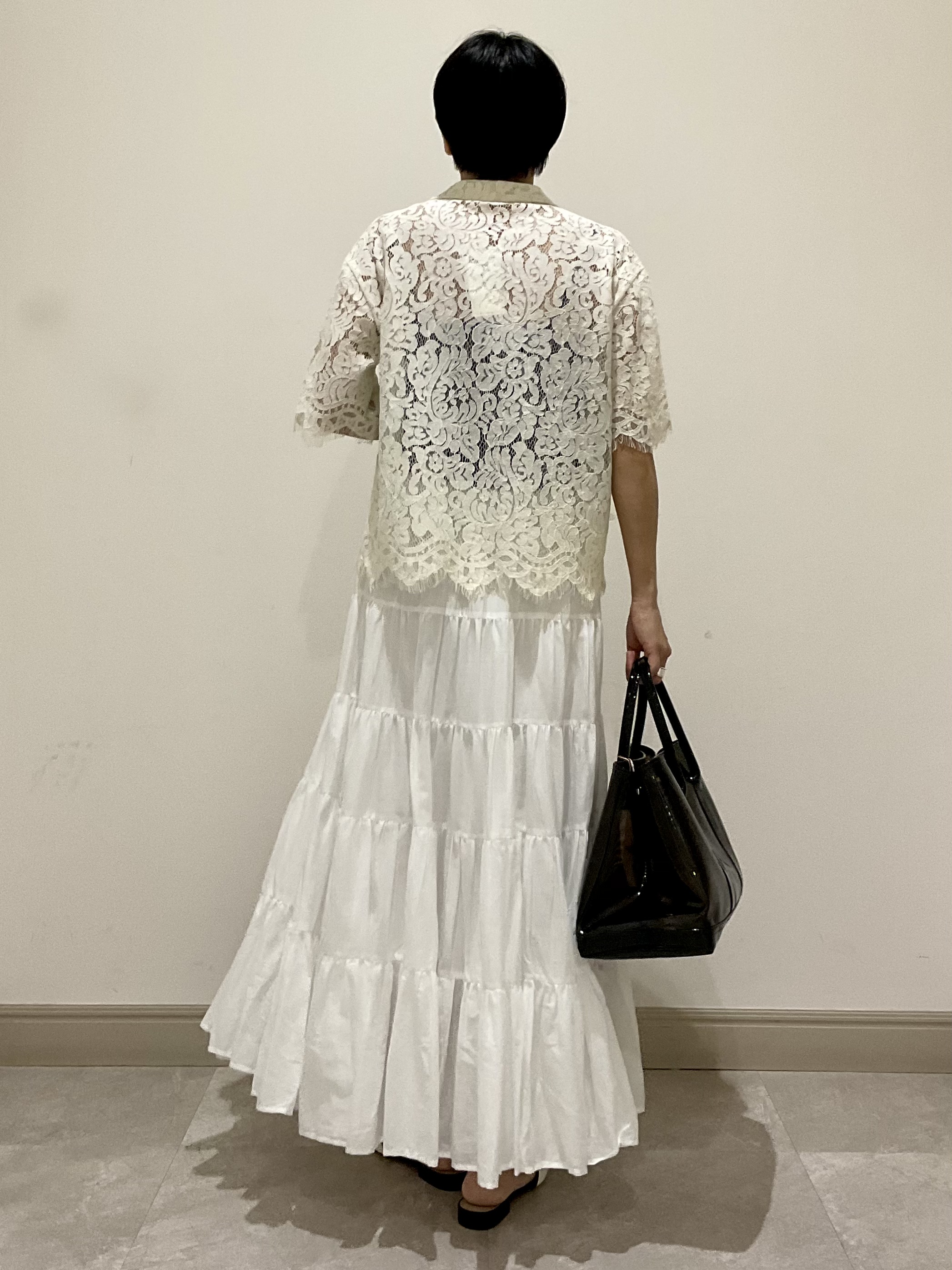 OGATAさんの「DRESSTERIOR｜【ウォッシャブル/羽織りにも便利】シアーコードレースブラウス」を使ったコーディネート