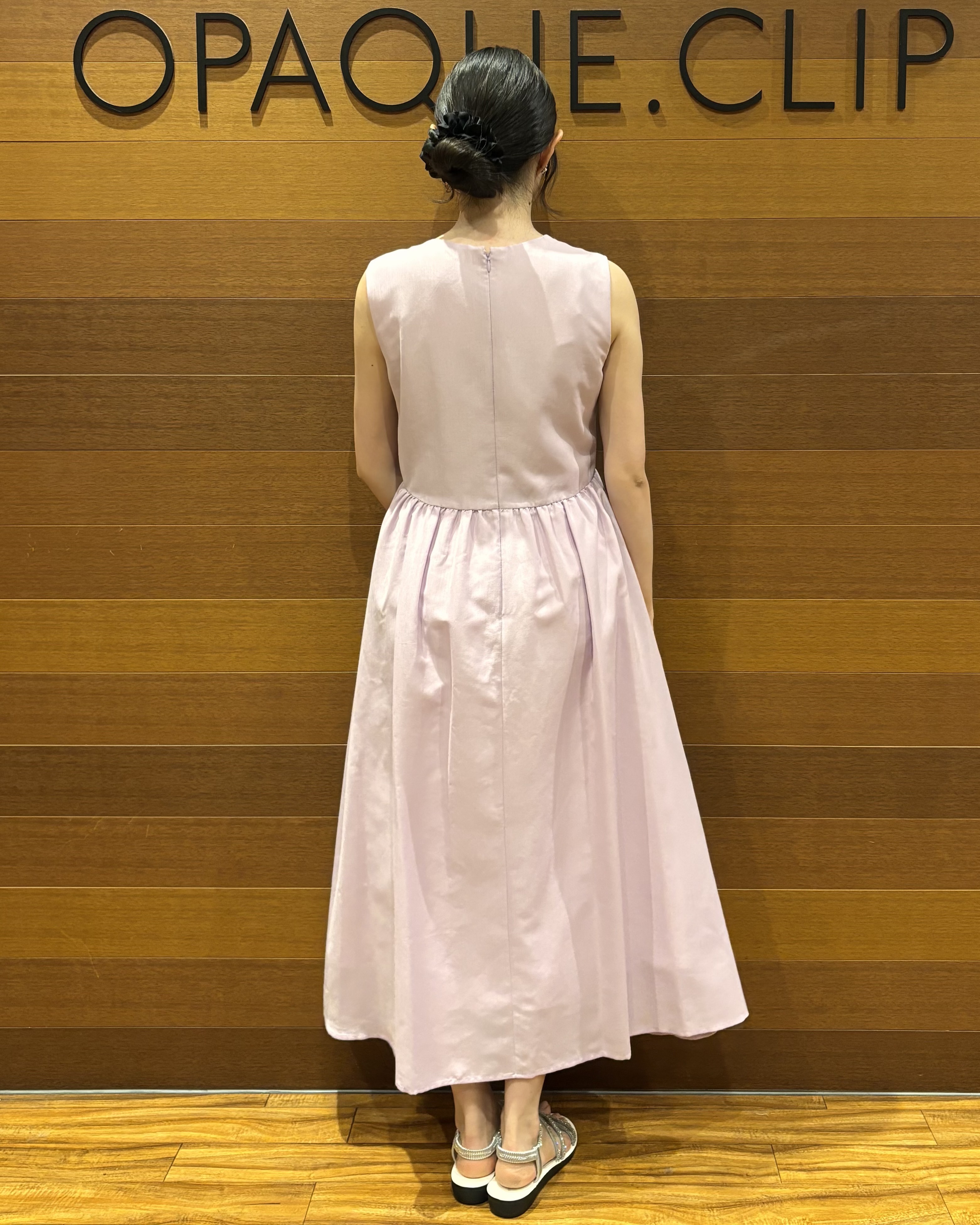 わかなさんの「OPAQUE.CLIP｜【接触冷感】麻混シアーノースリーブワンピース《洗濯機OK》」を使ったコーディネート