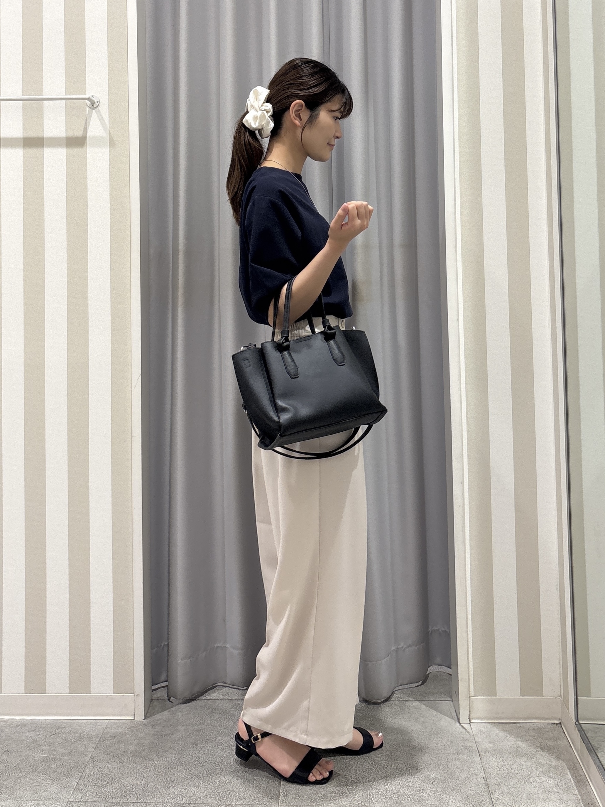 Rikaさんの「SHOO･LA･RUE｜【2点セット/洗濯機可/S-LL】インせず着られる ネックレス付き 5分袖Ｔシャツ」を使ったコーディネート