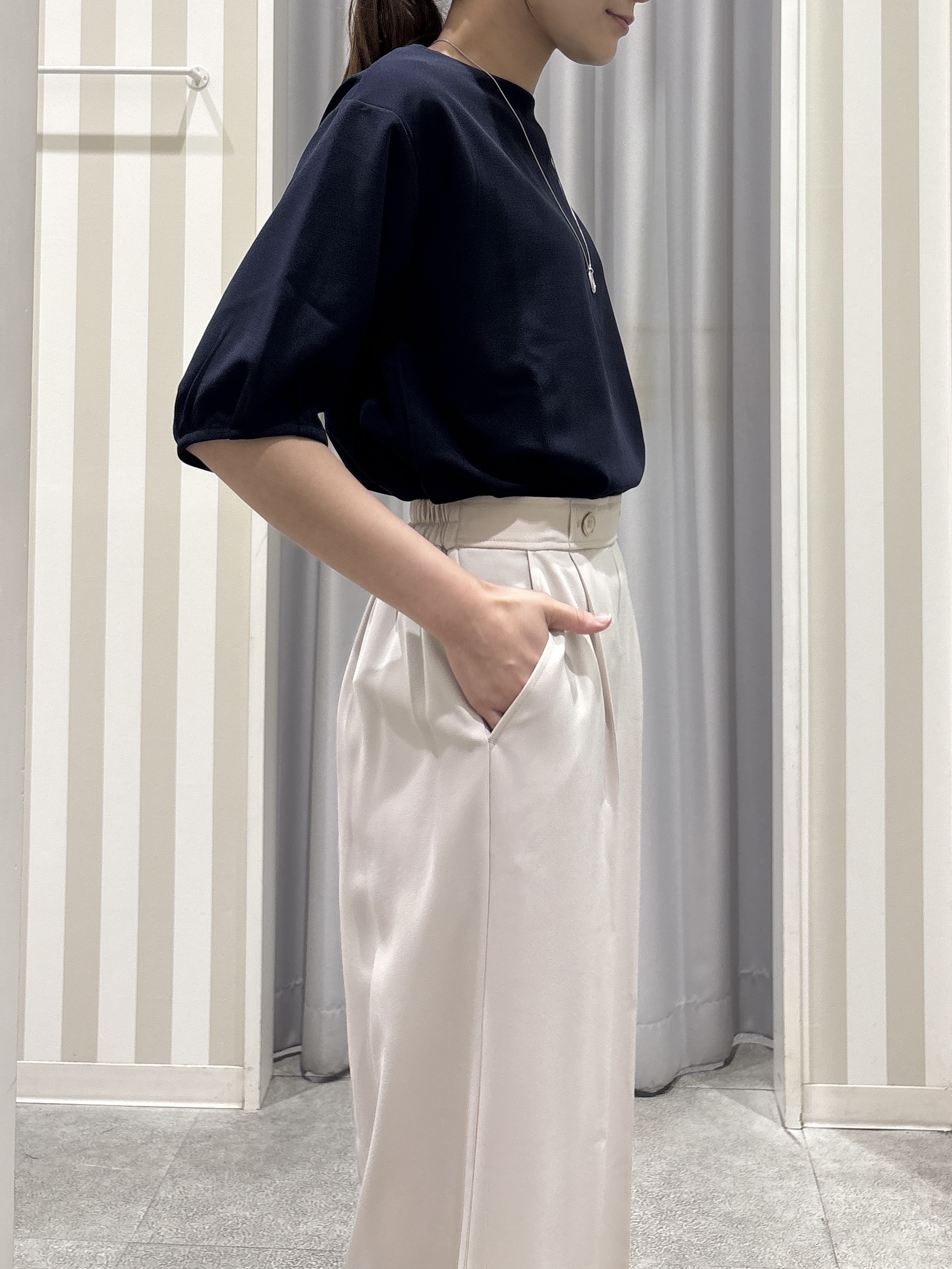 Rikaさんの「SHOO･LA･RUE｜【2点セット/洗濯機可/S-LL】インせず着られる ネックレス付き 5分袖Ｔシャツ」を使ったコーディネート