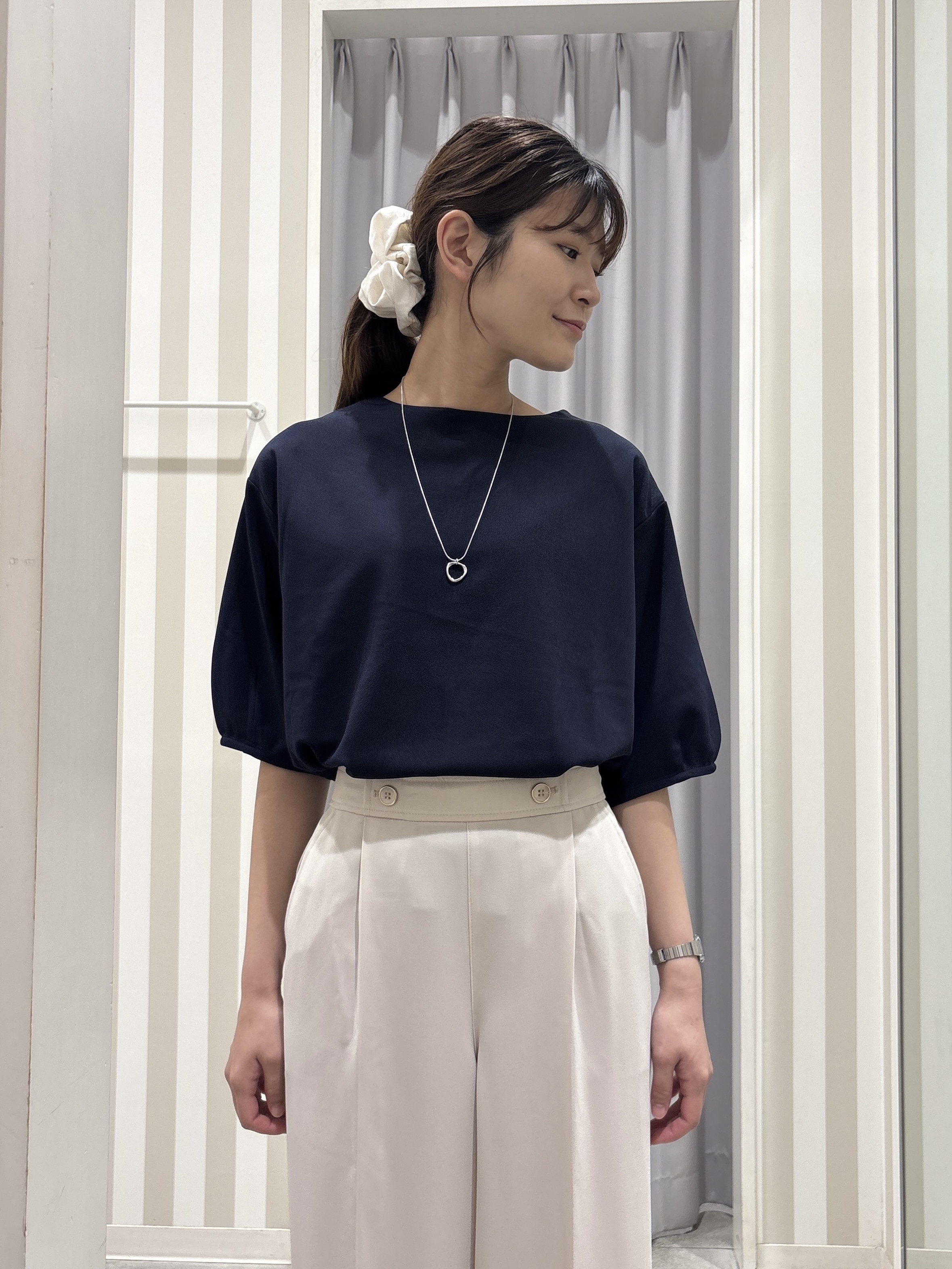 Rikaさんの「SHOO･LA･RUE｜【2点セット/洗濯機可/S-LL】インせず着られる ネックレス付き 5分袖Ｔシャツ」を使ったコーディネート