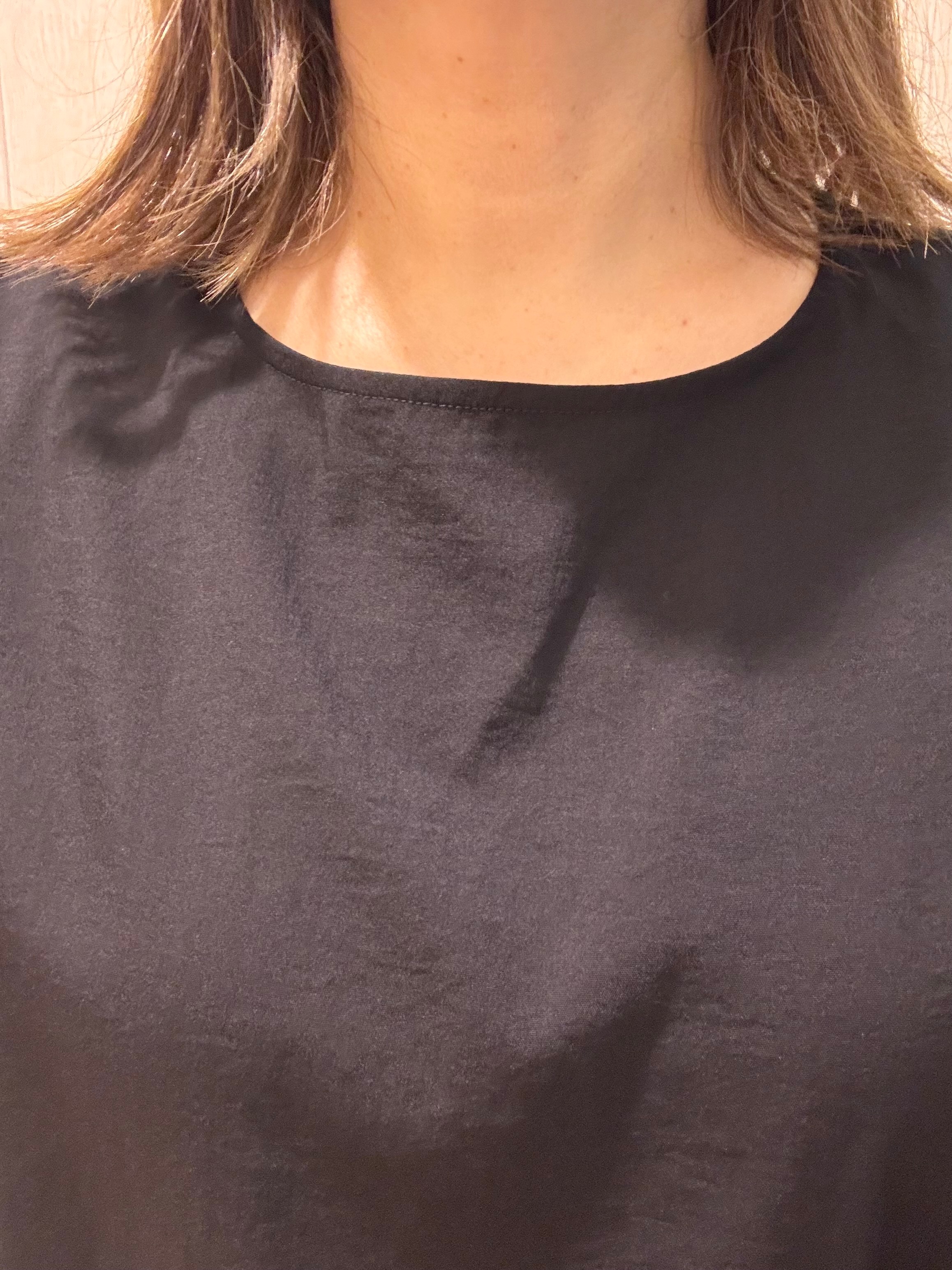 eさんの「SHOO･LA･RUE｜【洗濯機可/セットアップ可】軽凛(かろりん) シンプル上品 切替コクーントップス」を使ったコーディネート