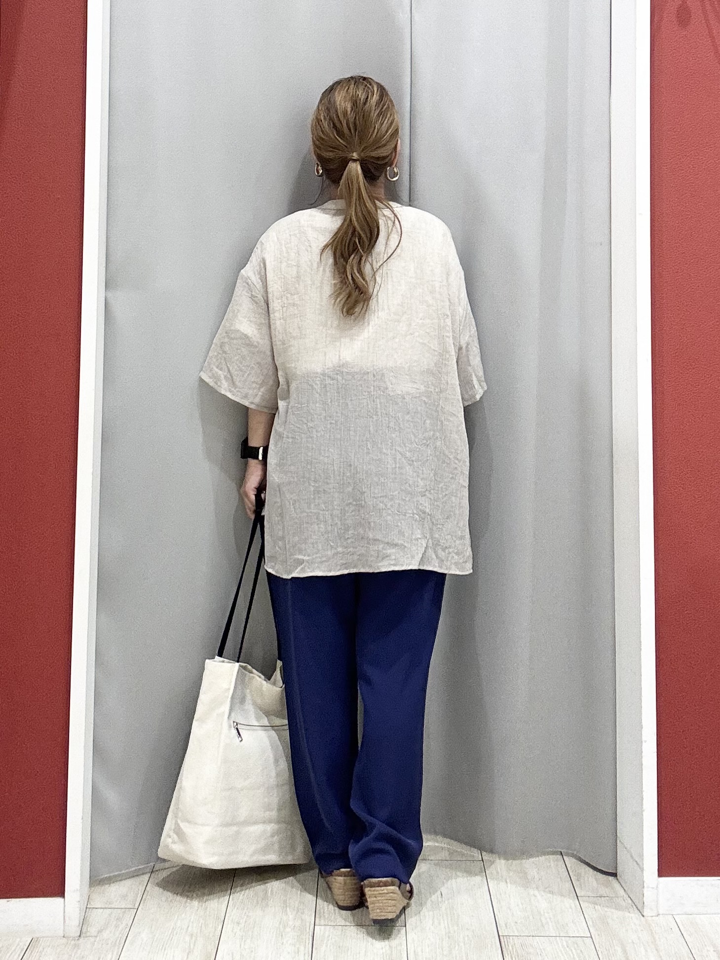 shioさんの「SHOO･LA･RUE｜フロントフリル シアーワッシャーブラウス」を使ったコーディネート