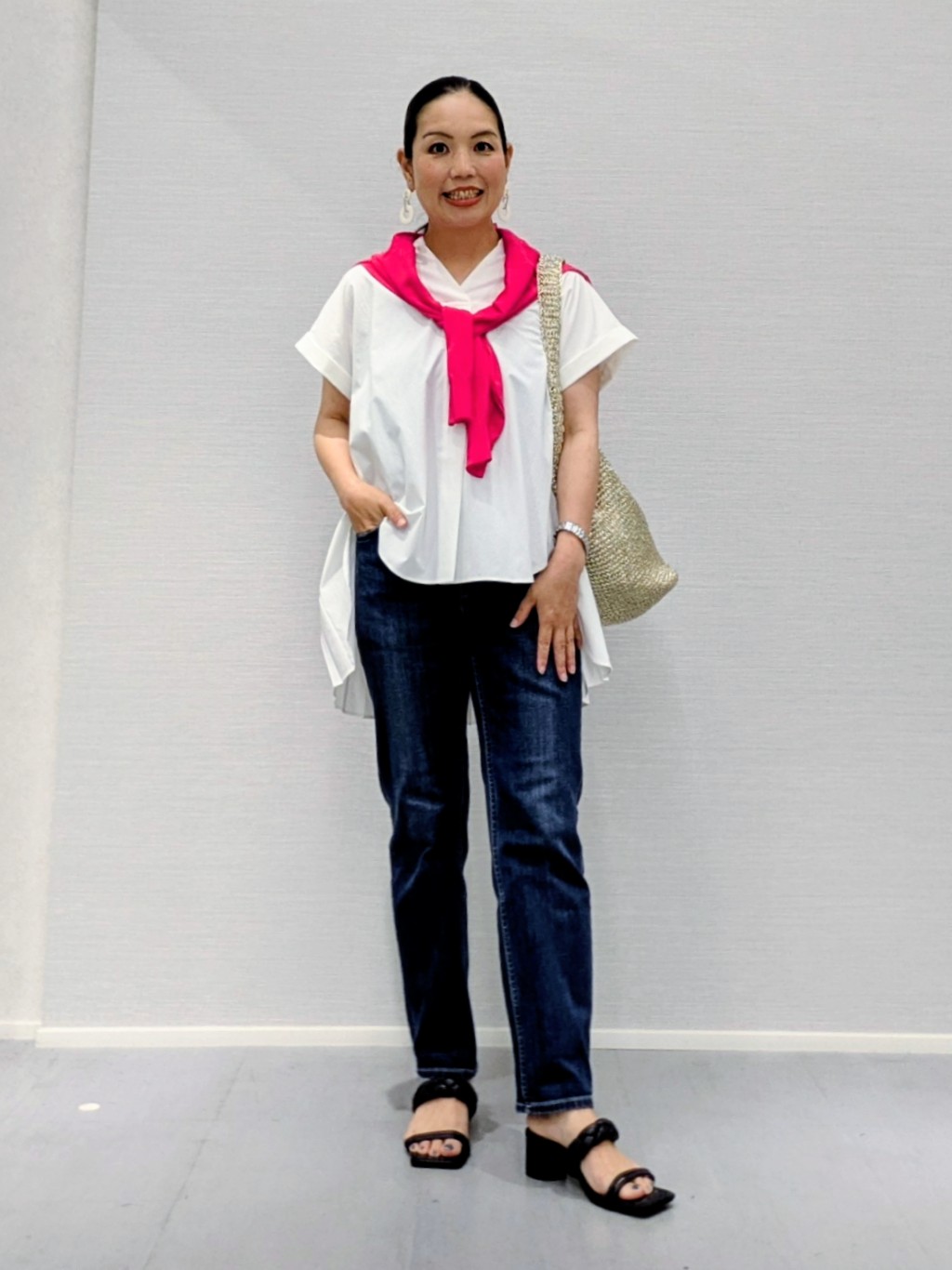 makkyさんの「UNTITLED｜【吸水速乾/接触冷感】バックプリーツデザインブラウス」を使ったコーディネート