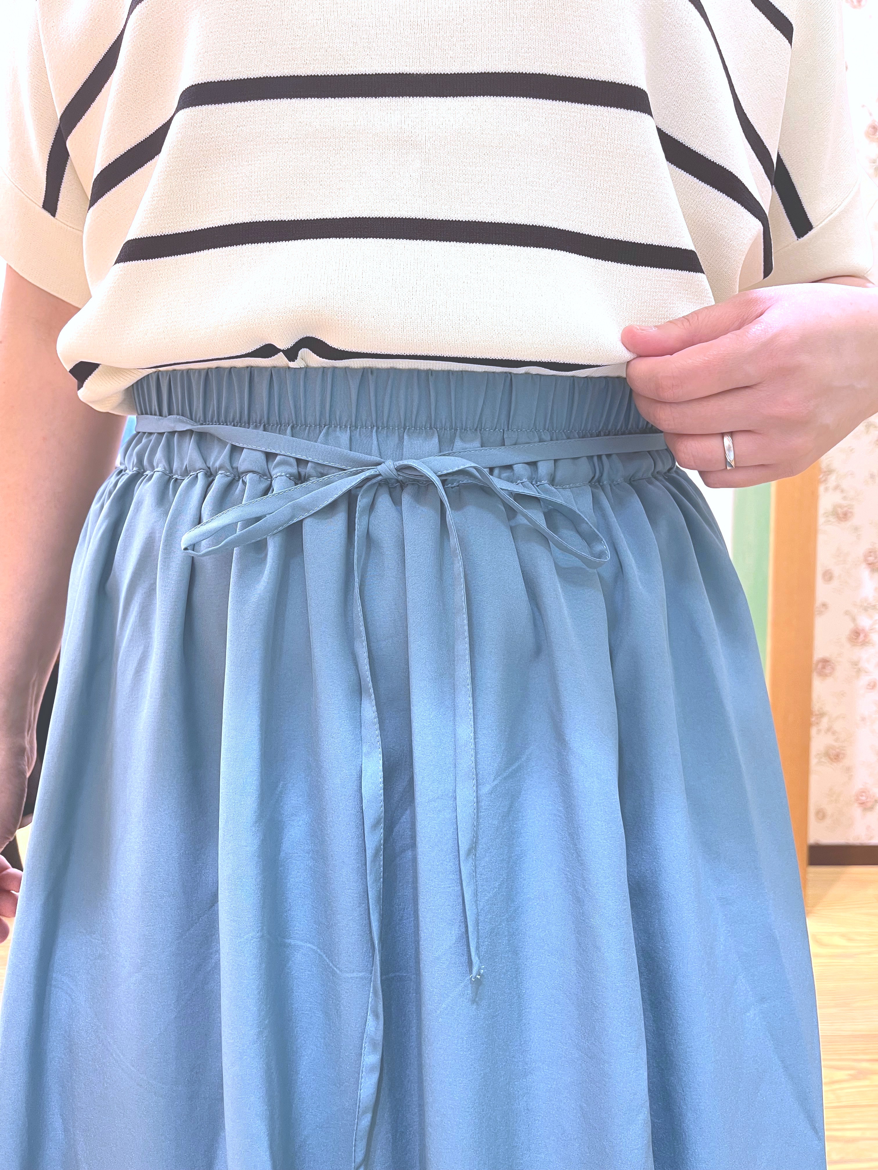 ゆっきーさんの「SHOO･LA･RUE｜【毎日洗える/UV】二の腕隠れる さらっとドルマン半袖ニット」を使ったコーディネート