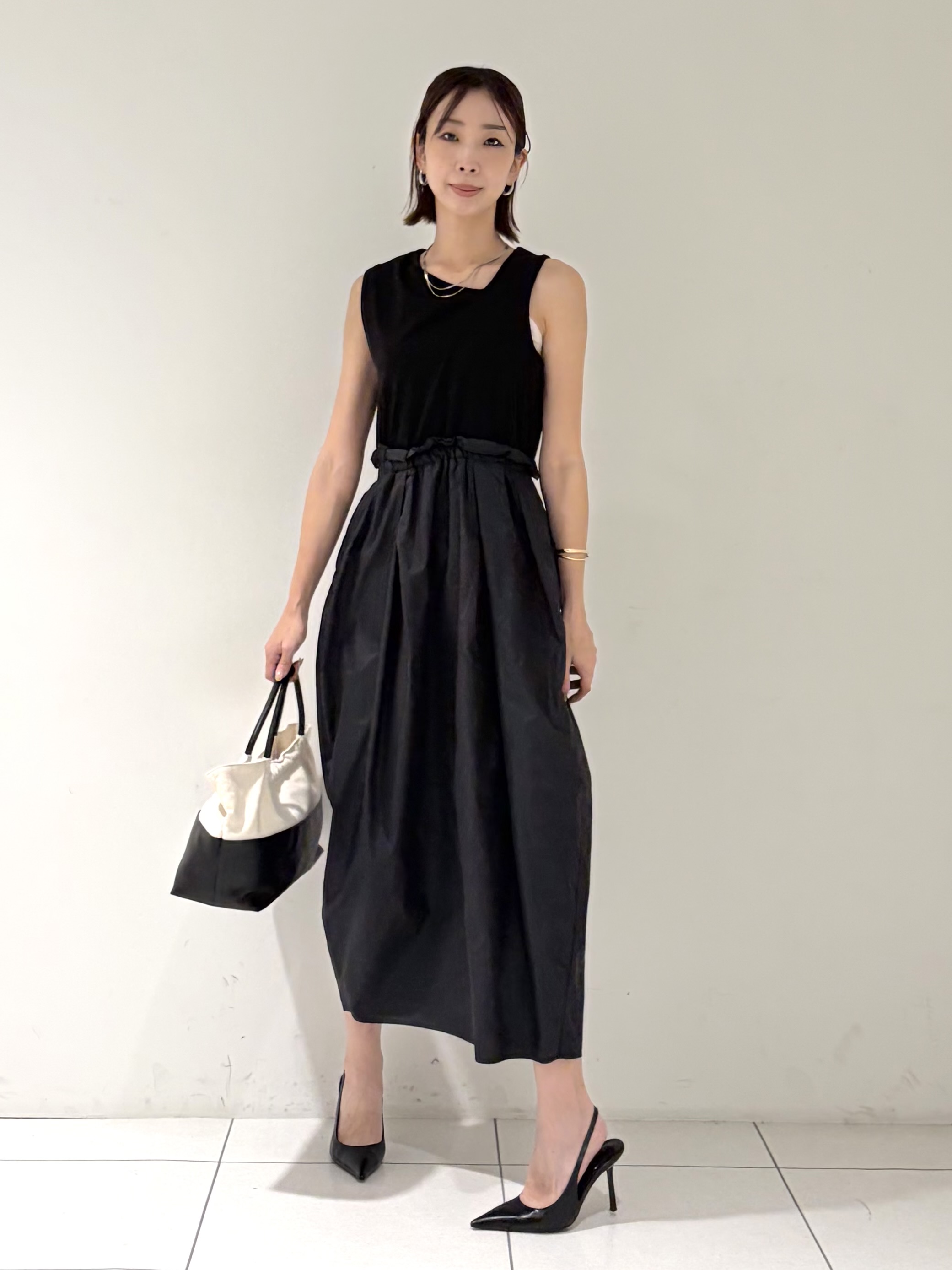 shioriさんの「INDIVI｜コンビコクーンワンピース」を使ったコーディネート