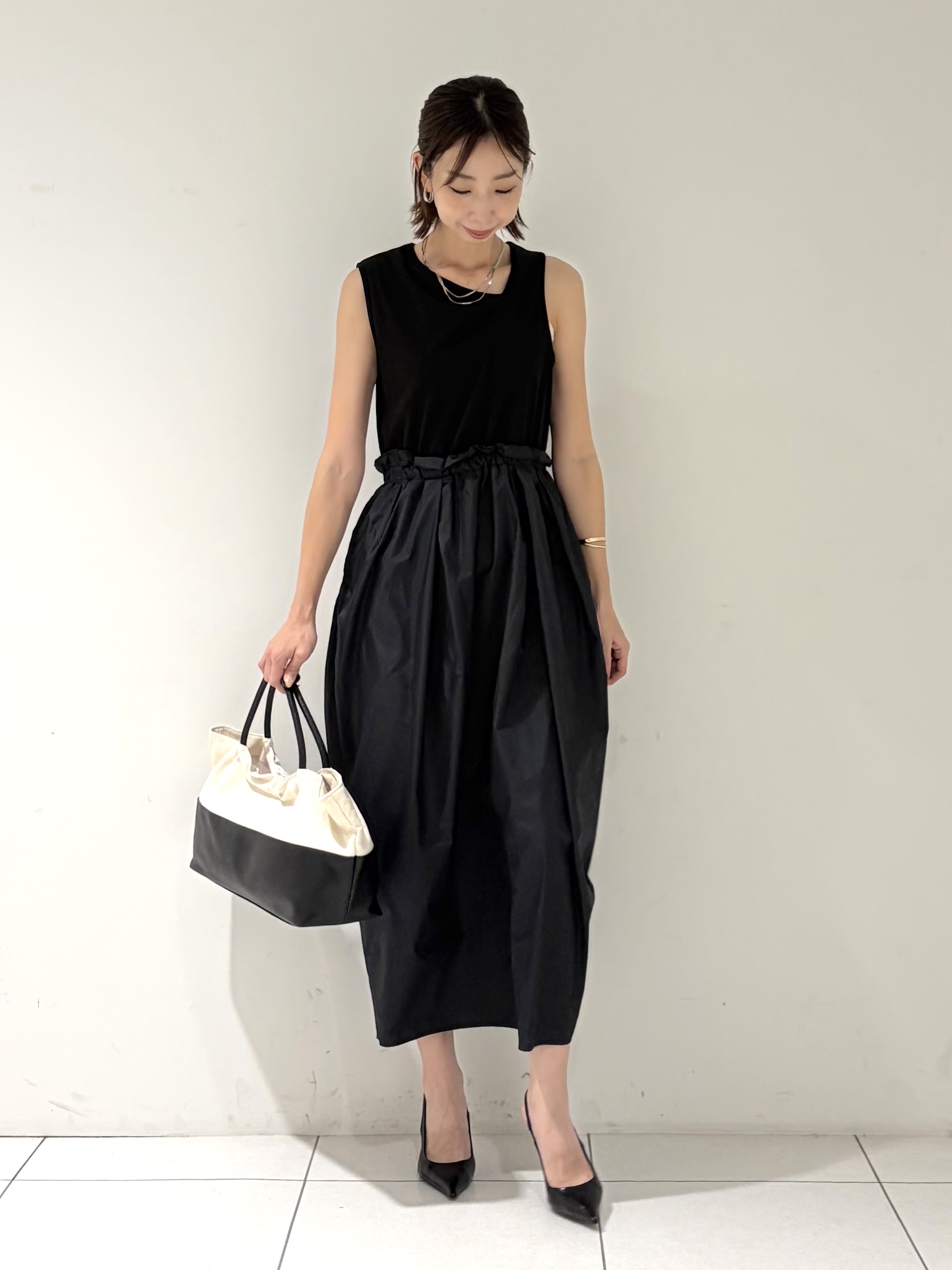 shioriさんの「INDIVI｜コンビコクーンワンピース」を使ったコーディネート