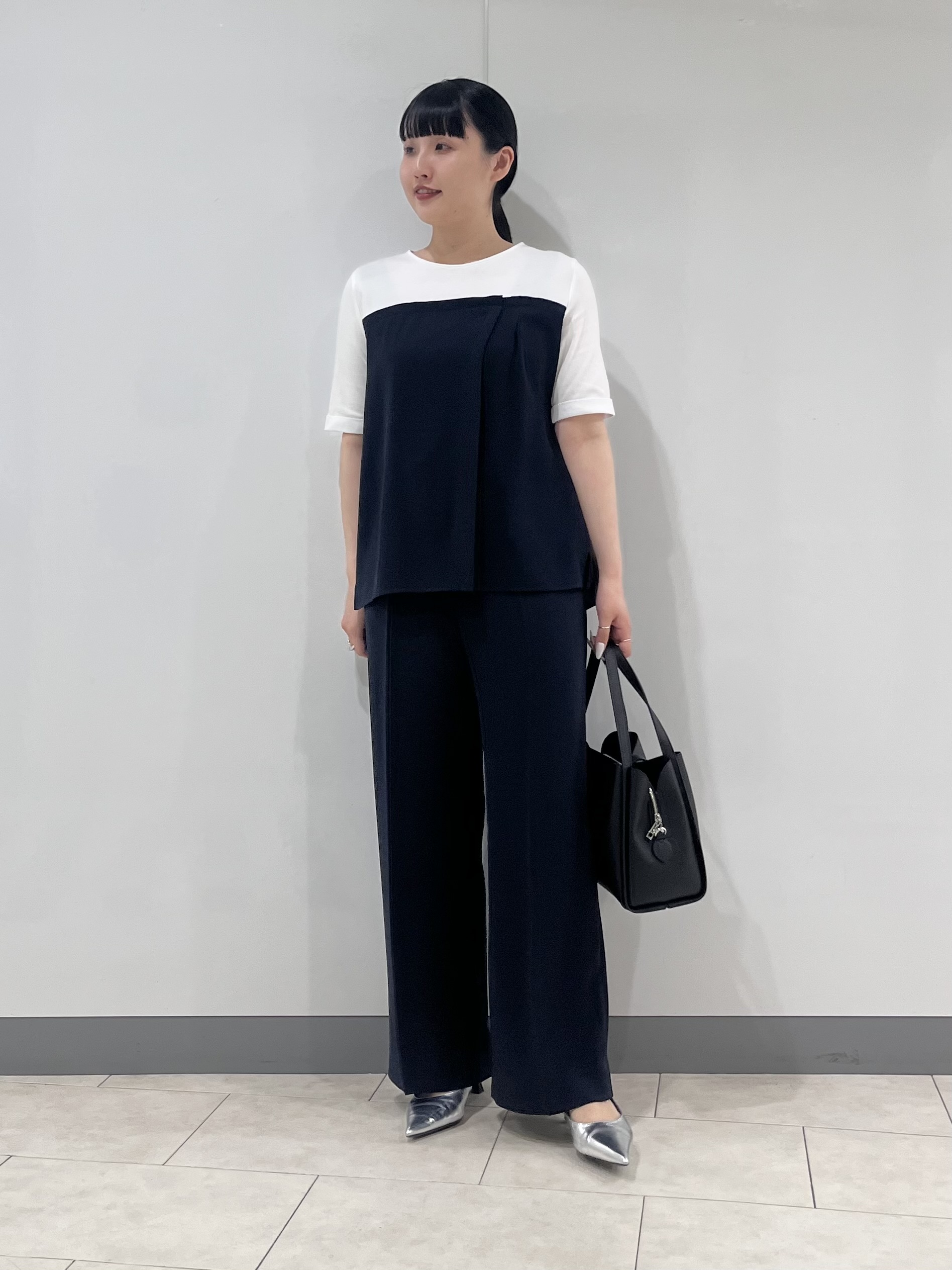 hasuさんの「INDIVI｜【着る日傘／SETUP可能】ビスチェレイヤード風トップス」を使ったコーディネート