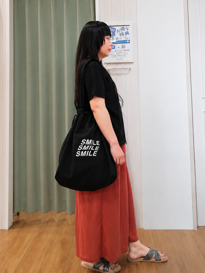 あきなさんの「SHOO･LA･RUE｜【UV/S-LL/洗濯機可】真夏に着たい裾レースが女性らしさをプラスする プリントアソートTシャツ」を使ったコーディネート