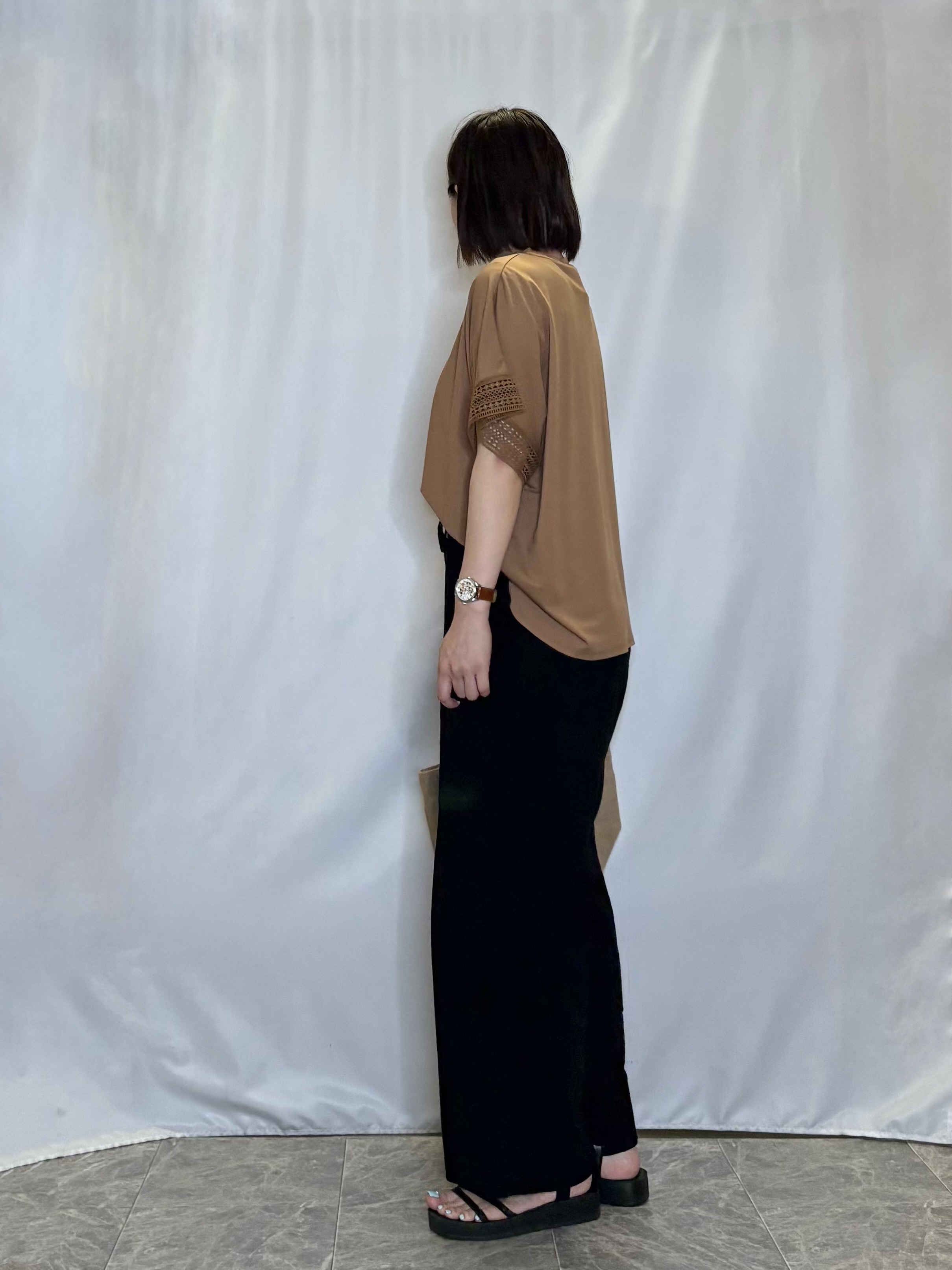 ネリさんの「SHOO･LA･RUE｜【UV/洗濯機可/体型カバー】ヒップ周りが隠せる お袖レースTシャツ」を使ったコーディネート