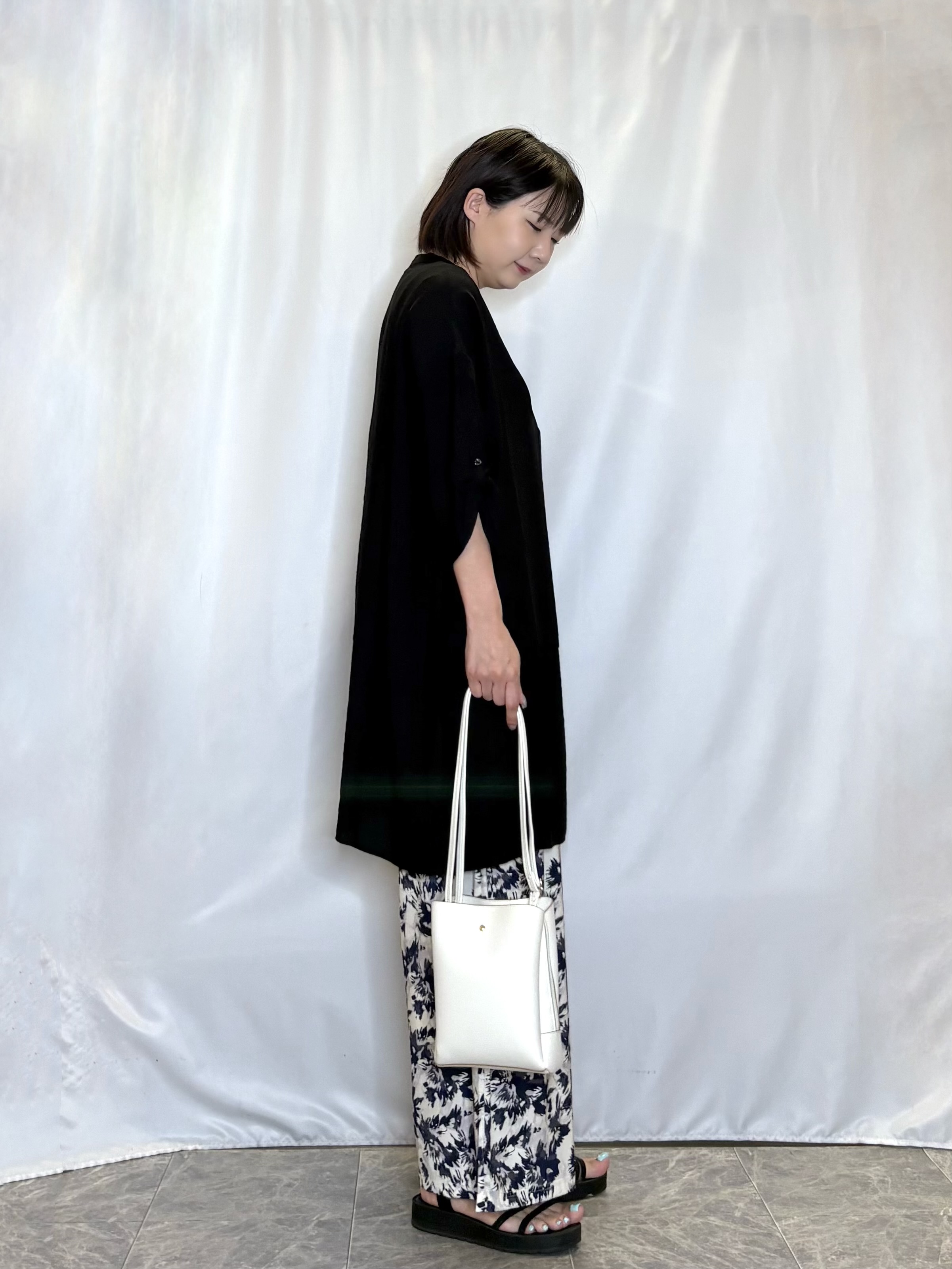 ネリさんの「SHOO･LA･RUE｜【S-LL/洗濯後しわになりにくい】ゆるっと体型カバー 7分袖コクーンチュニック」を使ったコーディネート