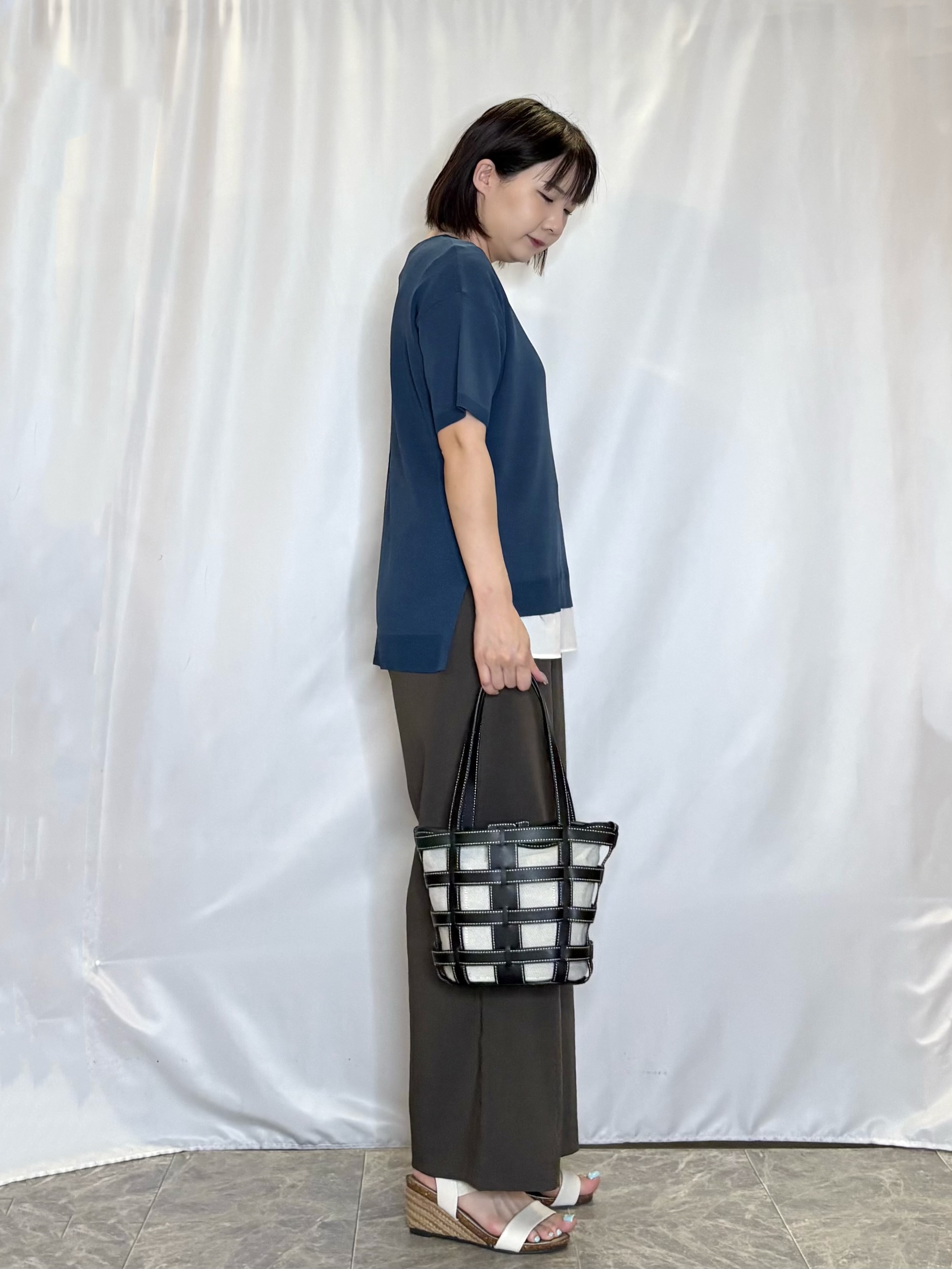 ネリさんの「SHOO･LA･RUE｜【UV/洗濯機可/S-LL】毛玉になりにくい シャツレイヤード風でこなれ見え 半袖ニット」を使ったコーディネート