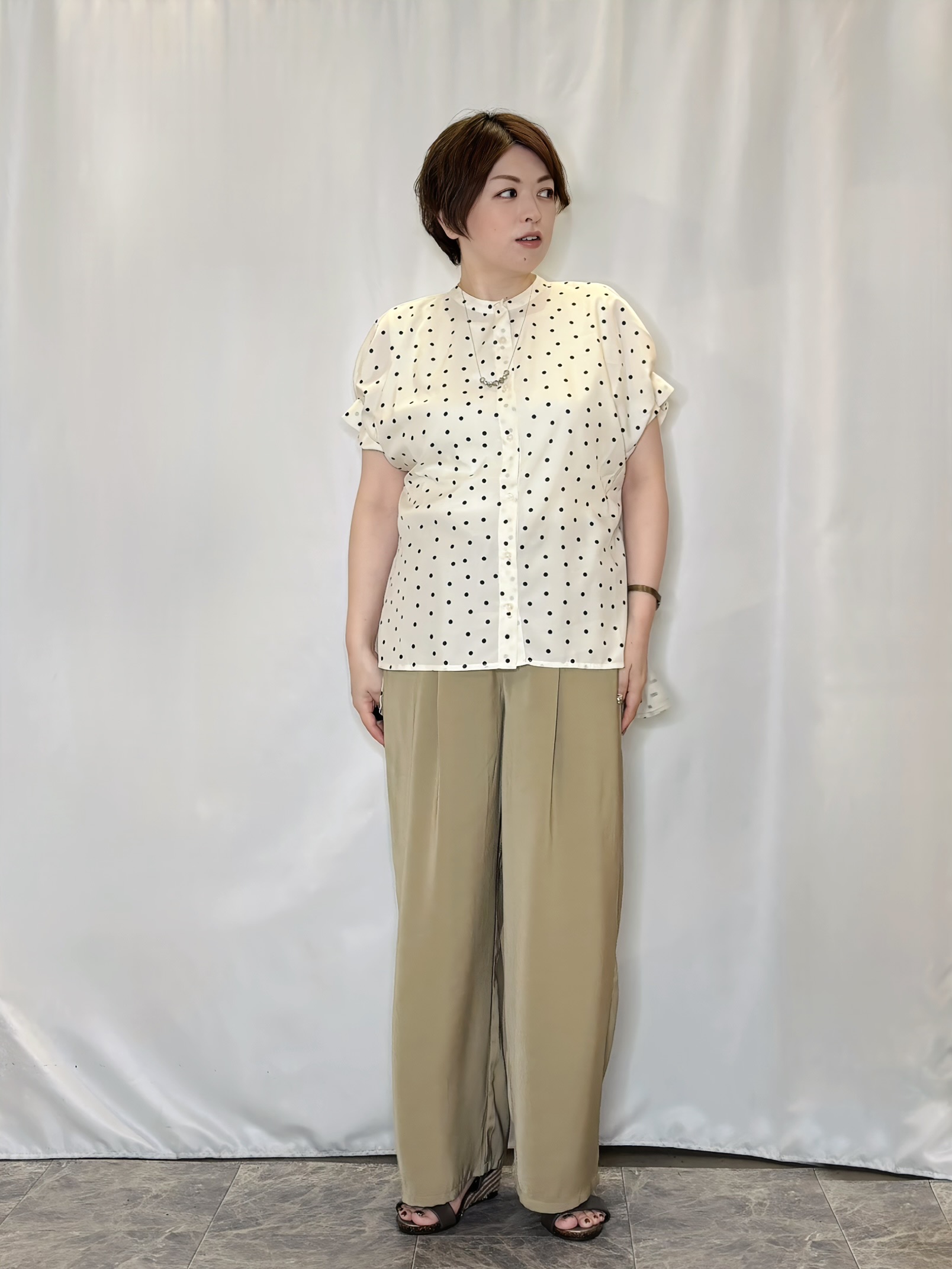 たみさんの「SHOO･LA･RUE｜【洗濯機可/S-LL】オンにもオフにも マルチに使えるボタンレスカーディガン」を使ったコーディネート