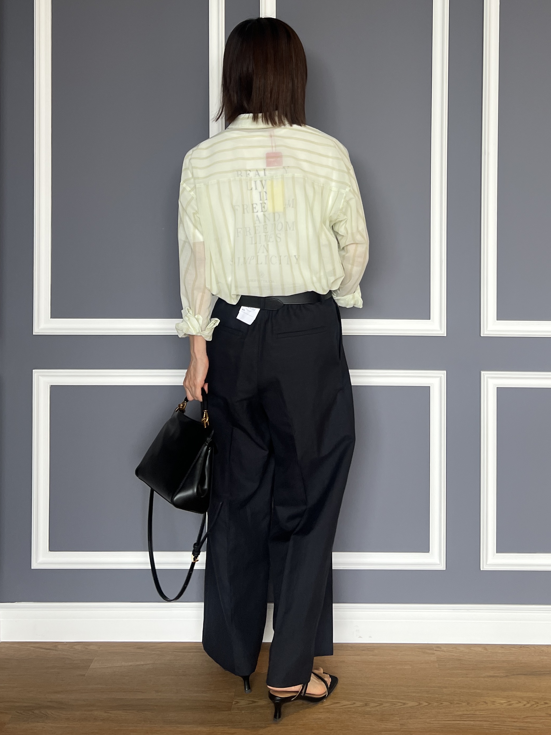 misaさんの「DRESSTERIOR｜シアー ストライプシャツ」を使ったコーディネート