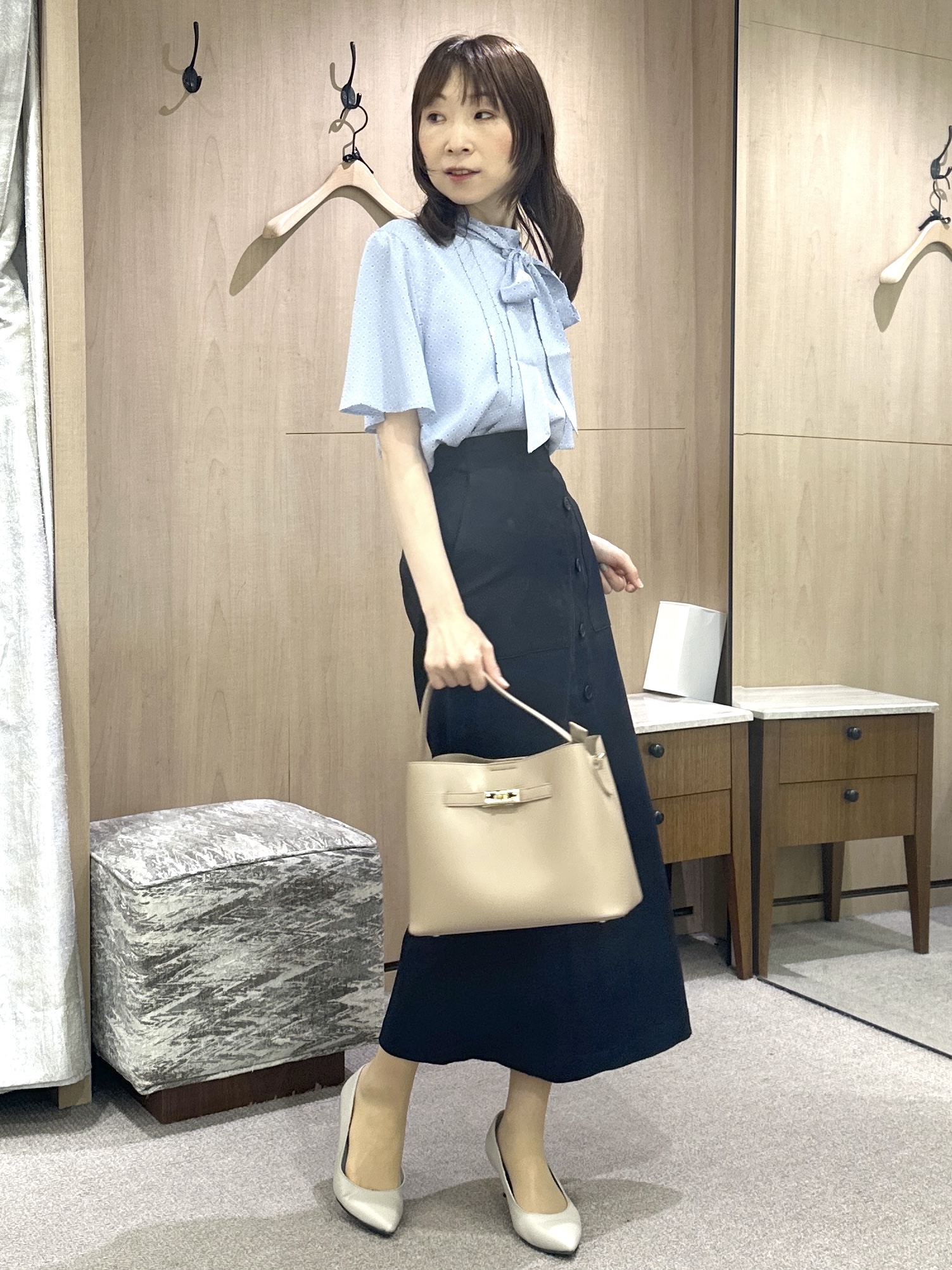 Miwaさんの「UNTITLED｜【通勤オフィス/スーツインナー】ダイヤジオメプリントブラウス」を使ったコーディネート