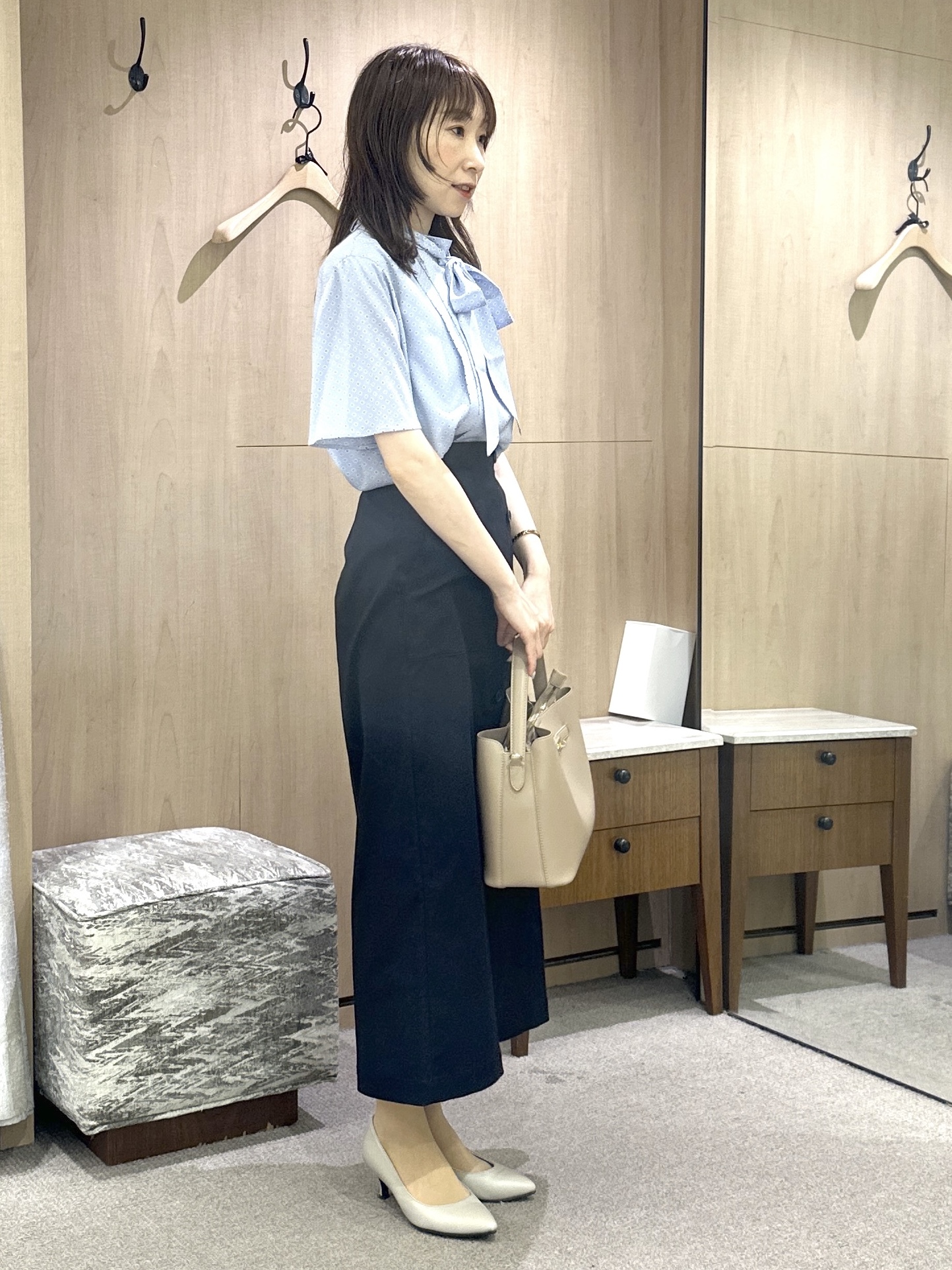 Miwaさんの「UNTITLED｜【通勤オフィス/スーツインナー】ダイヤジオメプリントブラウス」を使ったコーディネート
