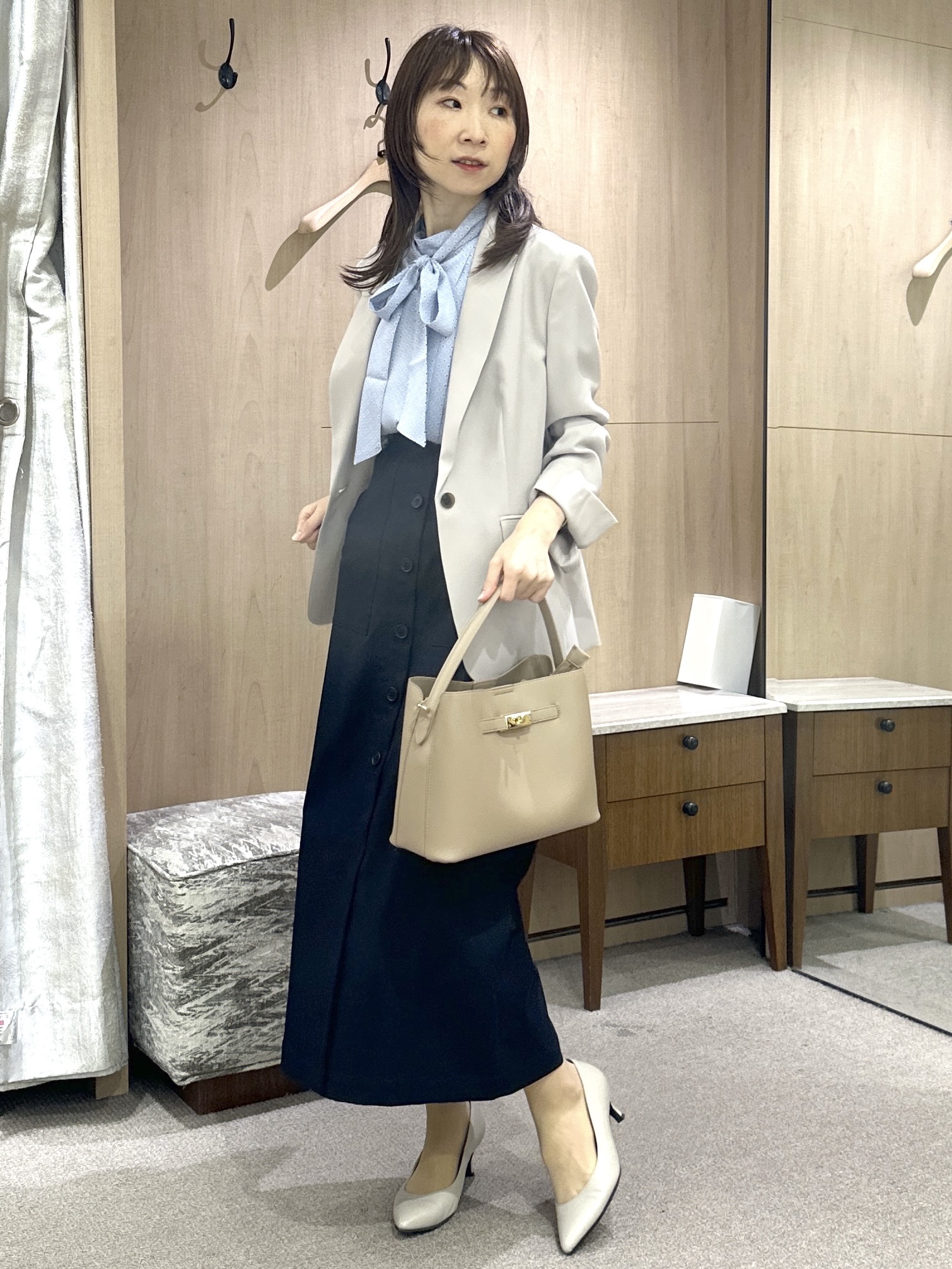 Miwaさんの「UNTITLED｜【通勤オフィス/スーツインナー】ダイヤジオメプリントブラウス」を使ったコーディネート