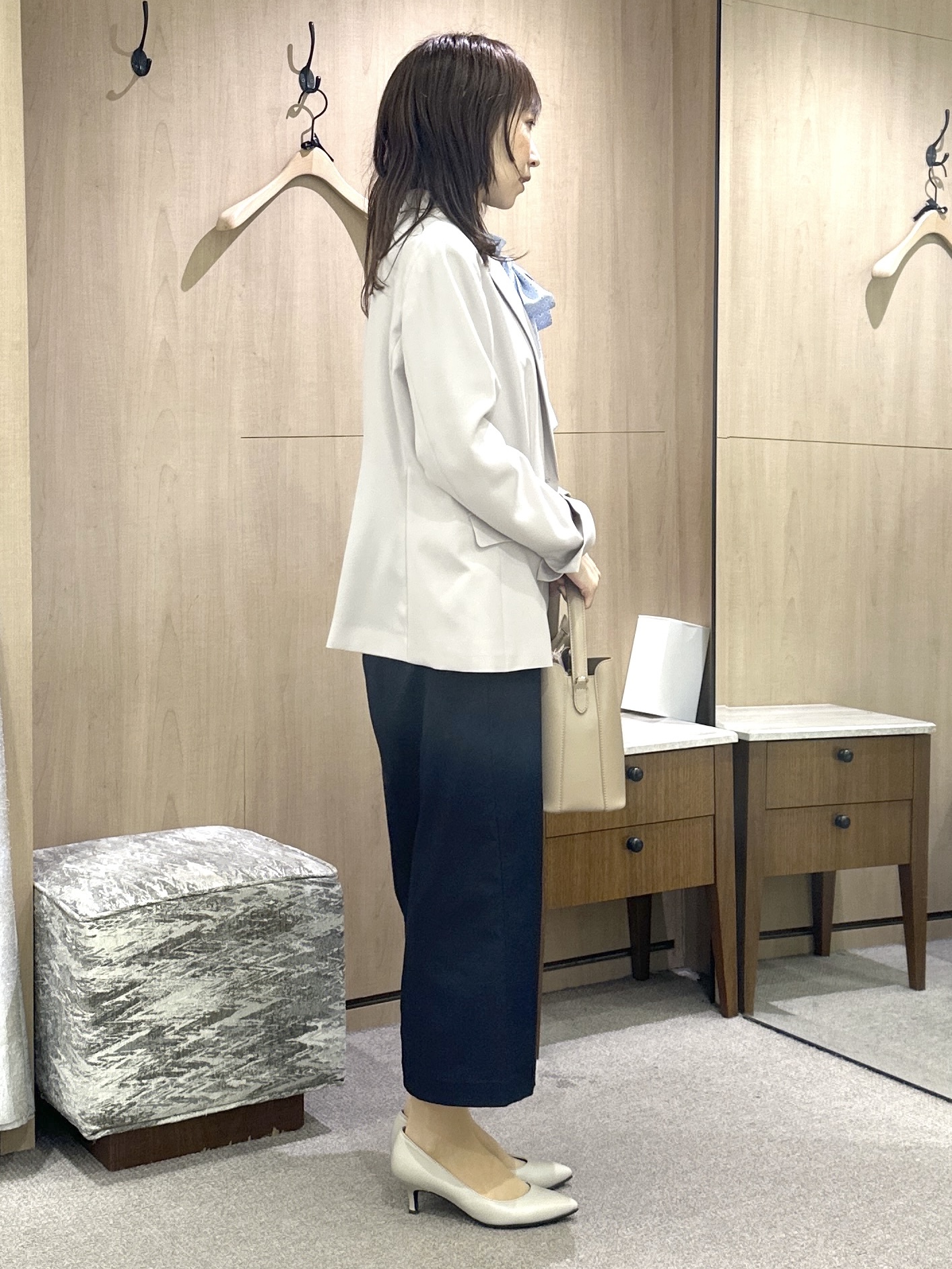 Miwaさんの「UNTITLED｜【通勤オフィス/スーツインナー】ダイヤジオメプリントブラウス」を使ったコーディネート