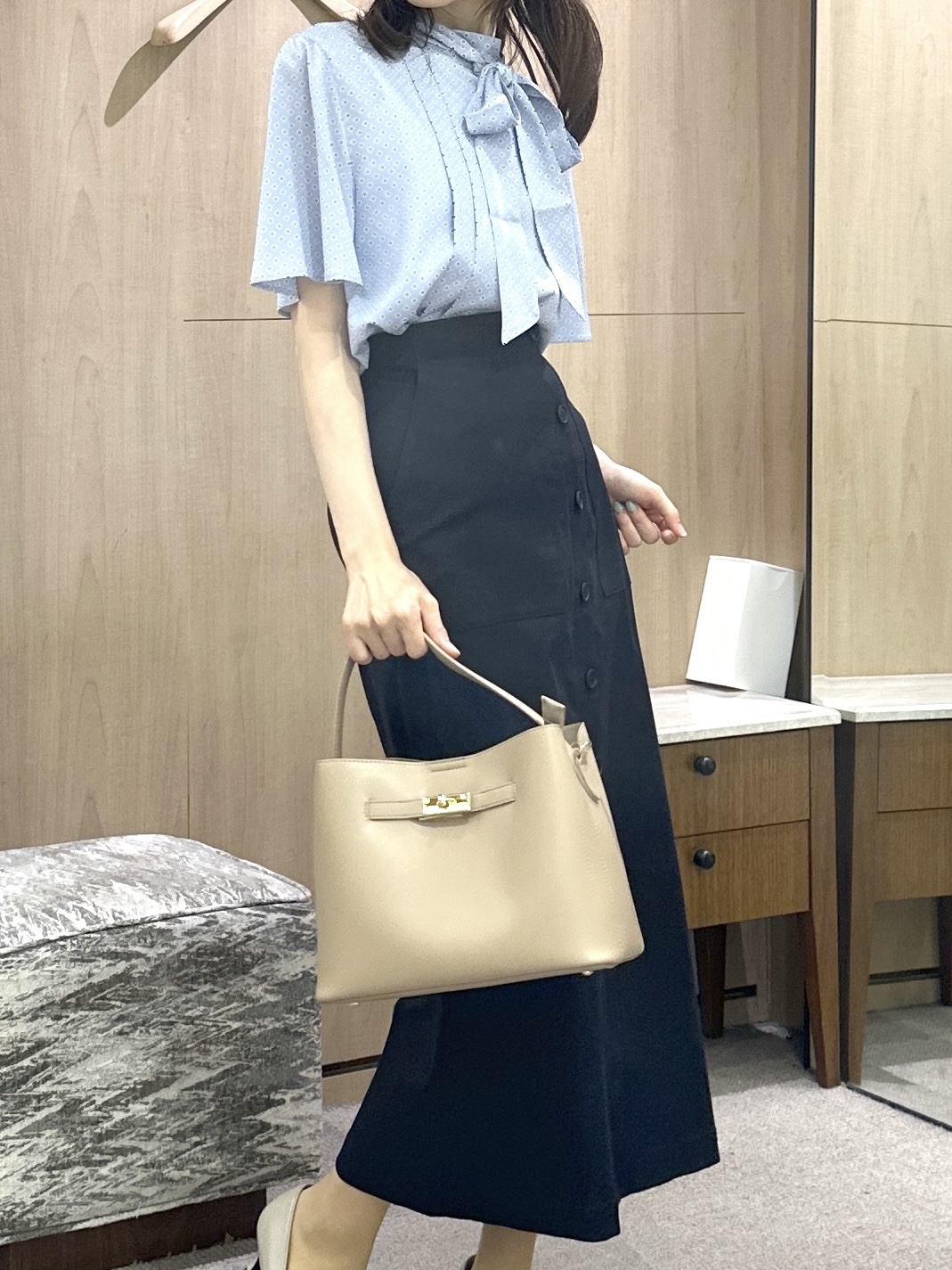 Miwaさんの「UNTITLED｜【通勤オフィス/スーツインナー】ダイヤジオメプリントブラウス」を使ったコーディネート