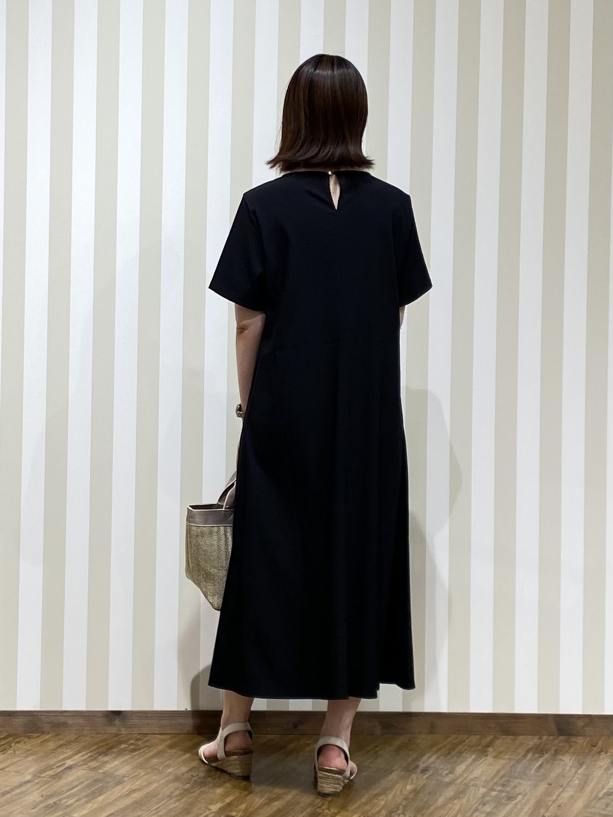 SAOさんの「SHOO･LA･RUE｜【S-LL/洗濯機可/セットアップ可】軽凛(かろりん) 切替ワンピース」を使ったコーディネート