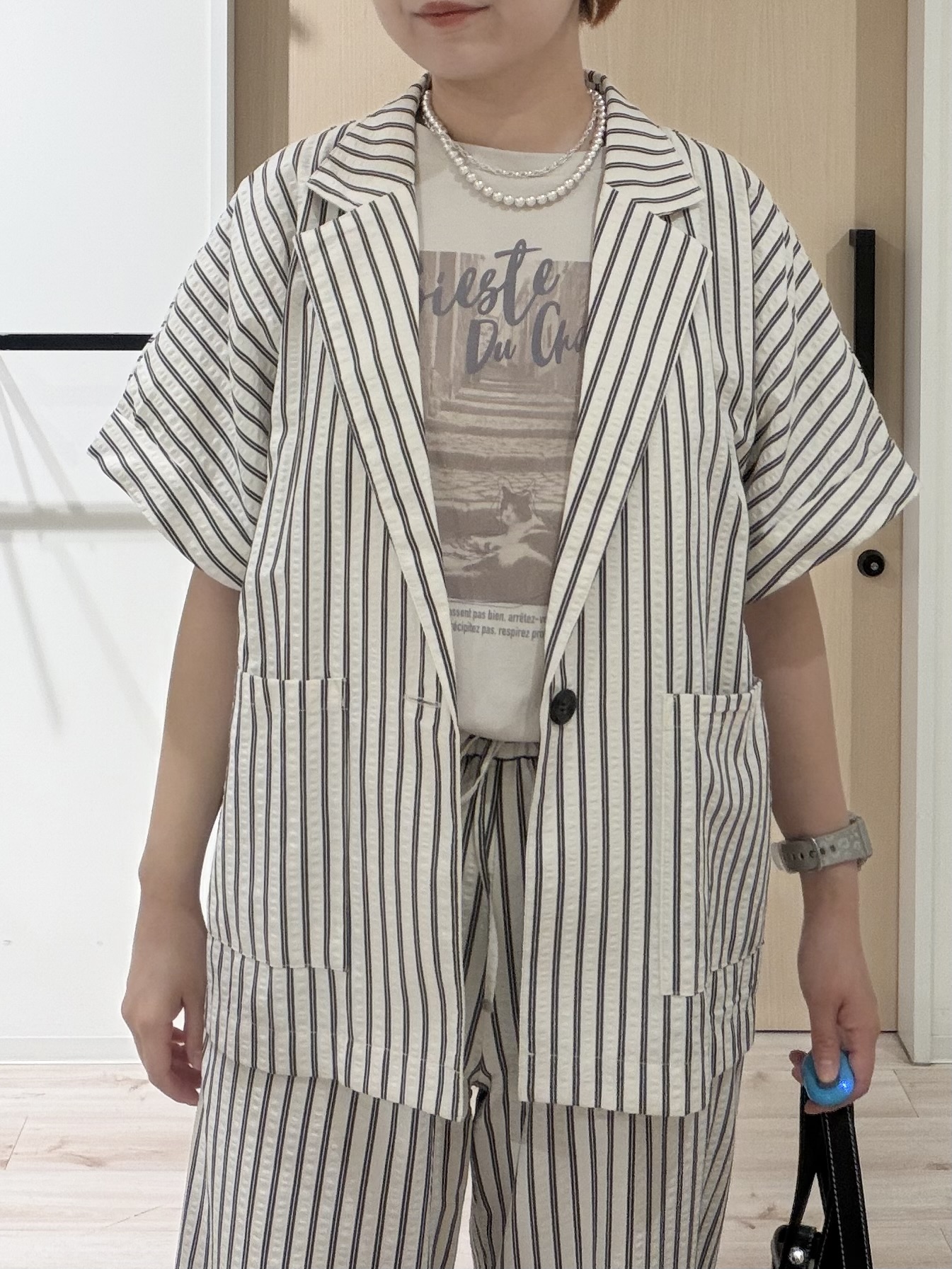 ひらしーさんの「SHOO･LA･RUE｜【S-LL/吸水速乾/セットアップ可】羽織るだけで主役になる サッカーストライプシャツジャケット」を使ったコーディネート