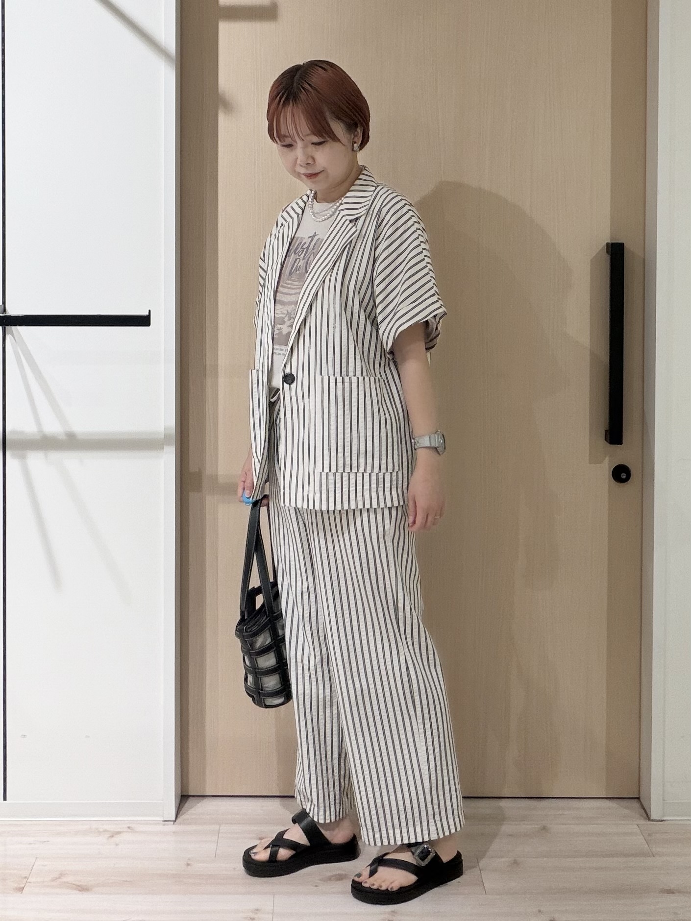 ひらしーさんの「SHOO･LA･RUE｜【S-LL/吸水速乾/セットアップ可】羽織るだけで主役になる サッカーストライプシャツジャケット」を使ったコーディネート