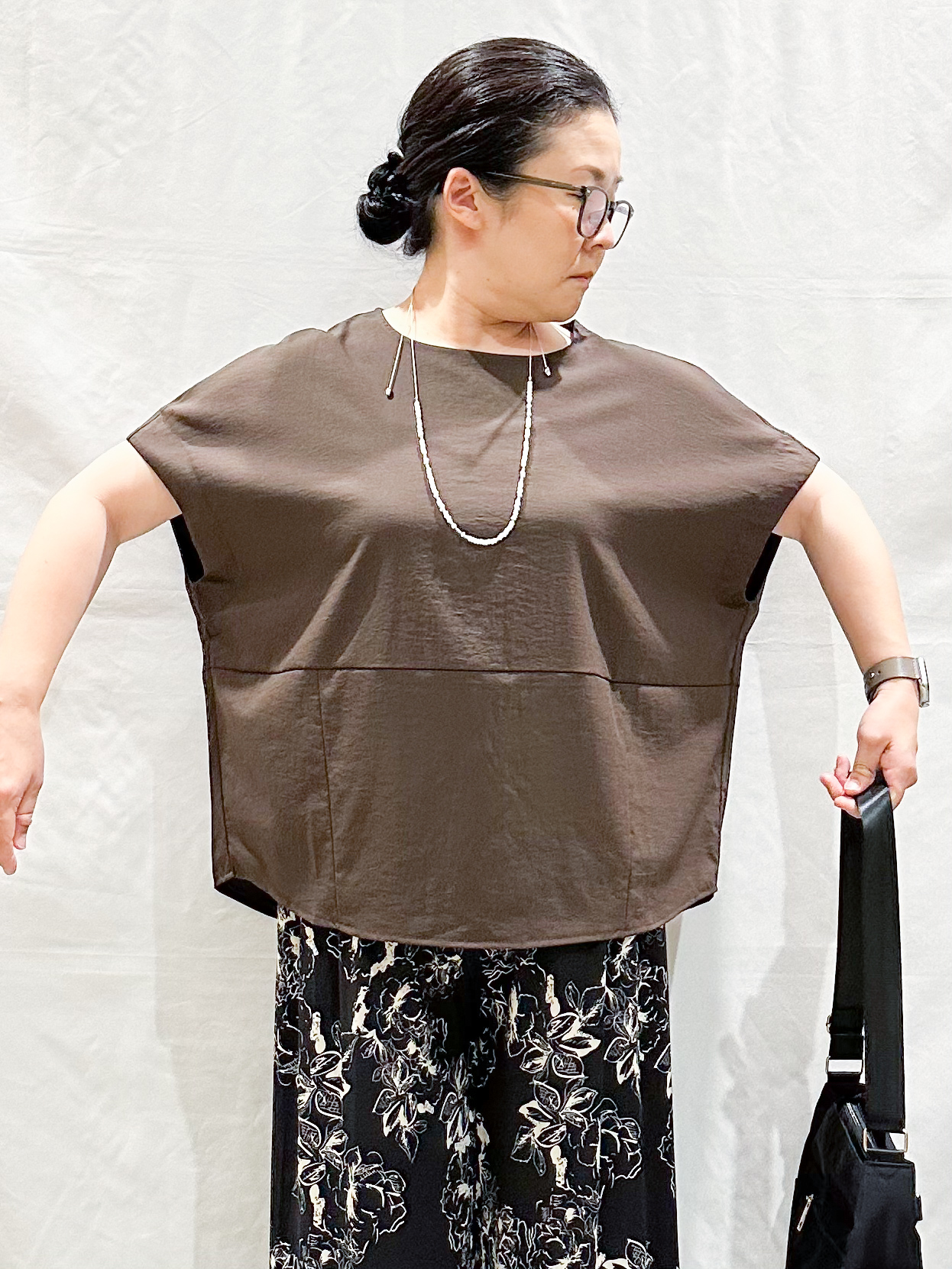 umeさんの「SHOO･LA･RUE｜【洗濯機可/セットアップ可】軽凛(かろりん) シンプル上品 切替コクーントップス」を使ったコーディネート