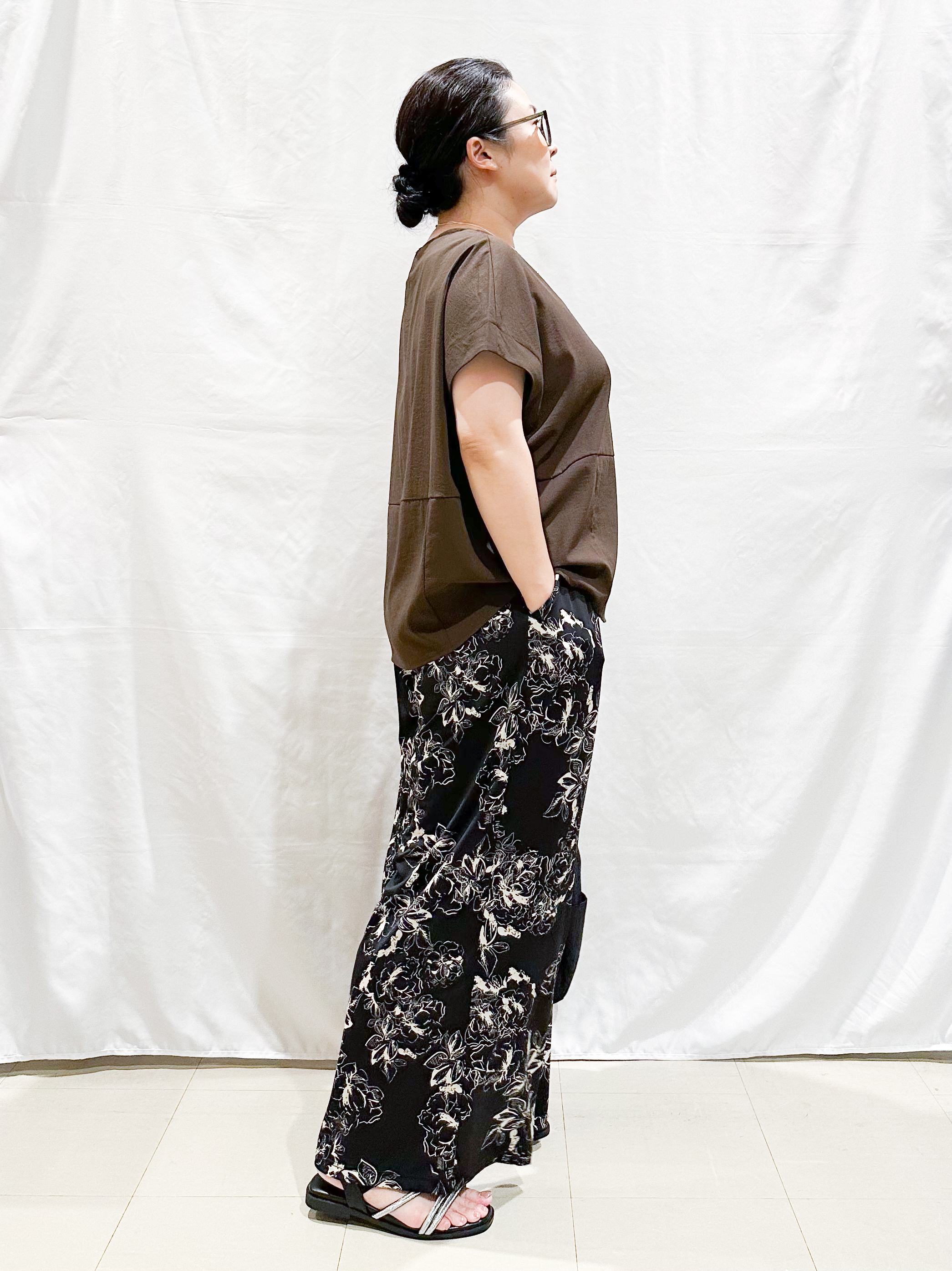 umeさんの「SHOO･LA･RUE｜【洗濯機可/セットアップ可】軽凛(かろりん) シンプル上品 切替コクーントップス」を使ったコーディネート