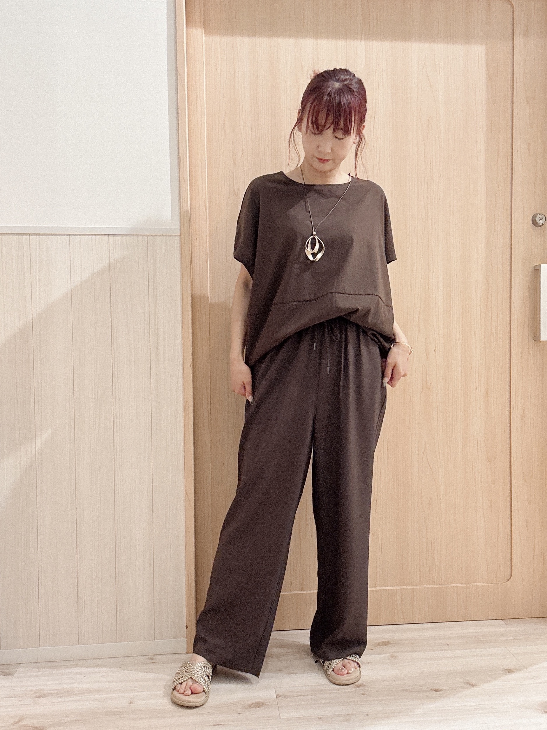 モカさんの「SHOO･LA･RUE｜【洗濯機可/セットアップ可】軽凛(かろりん) シンプル上品 切替コクーントップス」を使ったコーディネート