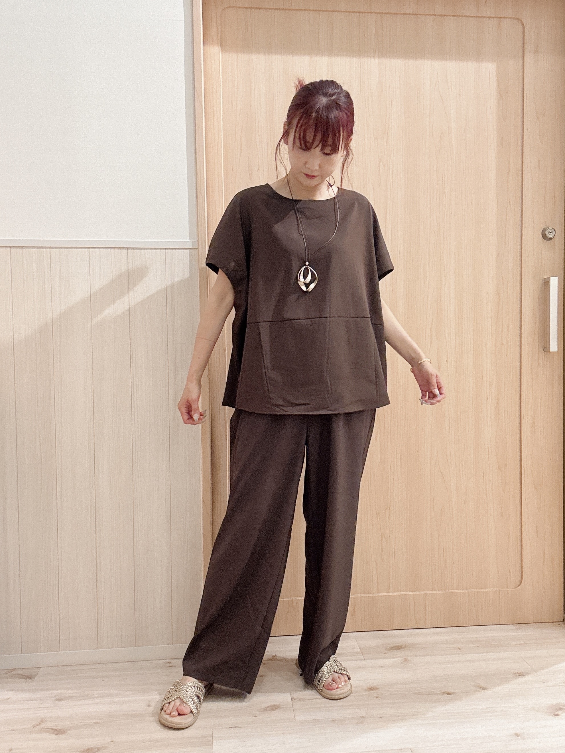 モカさんの「SHOO･LA･RUE｜【洗濯機可/セットアップ可】軽凛(かろりん) シンプル上品 切替コクーントップス」を使ったコーディネート