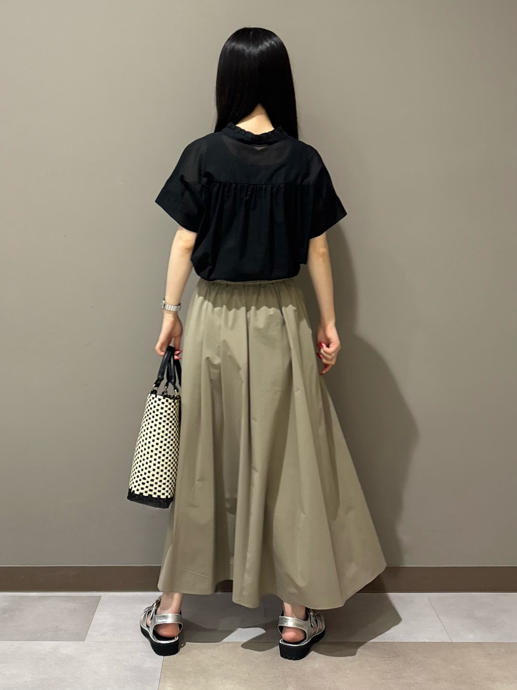 KEIKOさんの「INDIVI｜【洗える／軽やか】フリル衿ギャザーブラウス」を使ったコーディネート