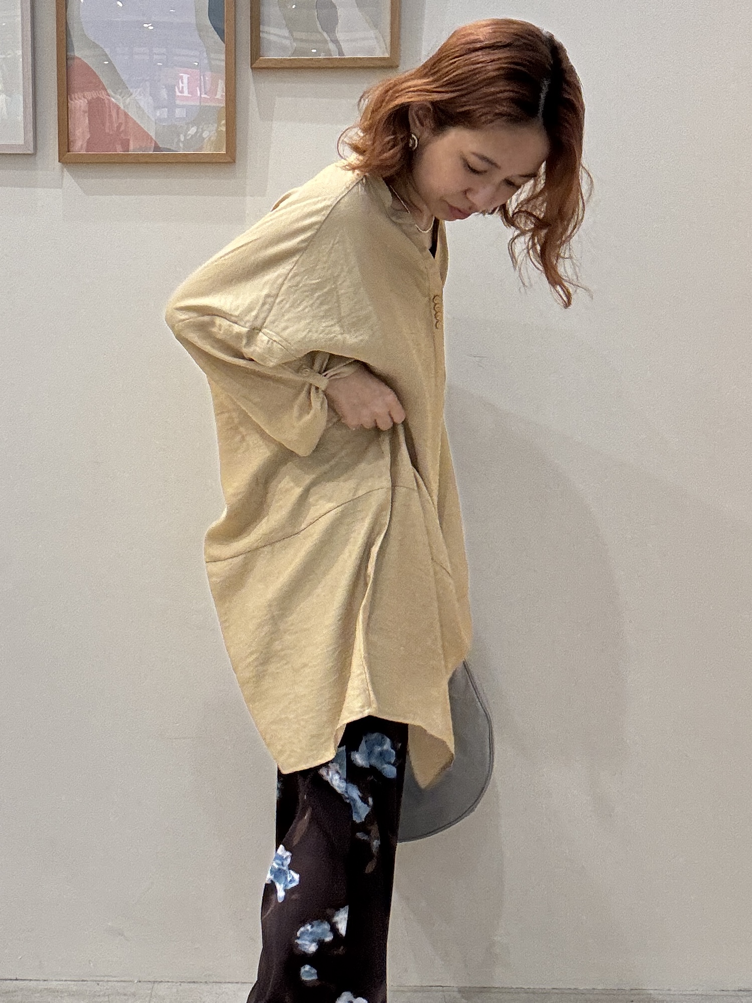 たけぴさんの「SHOO･LA･RUE｜【S-LL/洗濯後しわになりにくい】ゆるっと体型カバー 7分袖コクーンチュニック」を使ったコーディネート