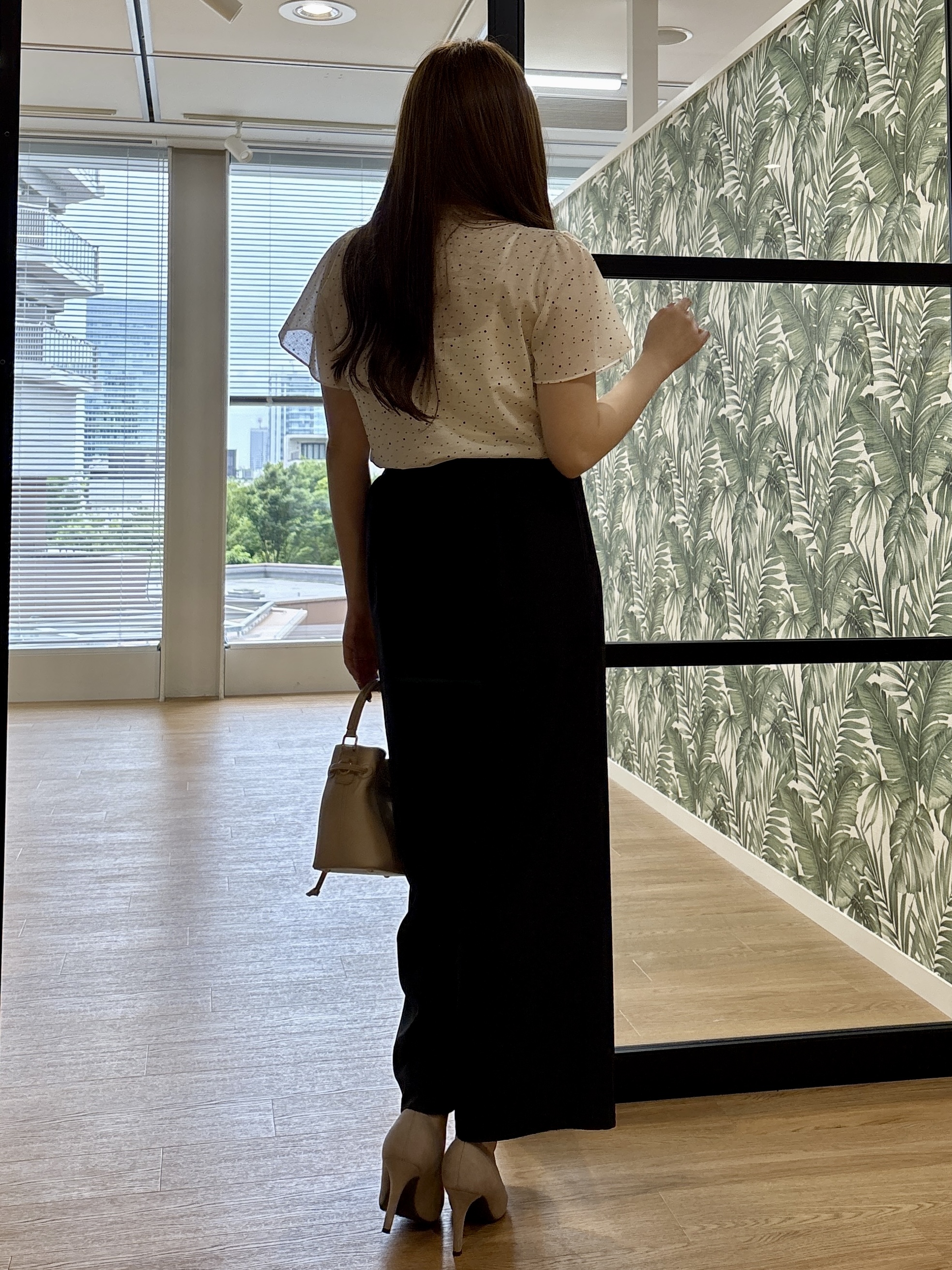 sayaさんの「COUP DE CHANCE｜【手洗い可／日本製】ドットフロッキーブラウス」を使ったコーディネート
