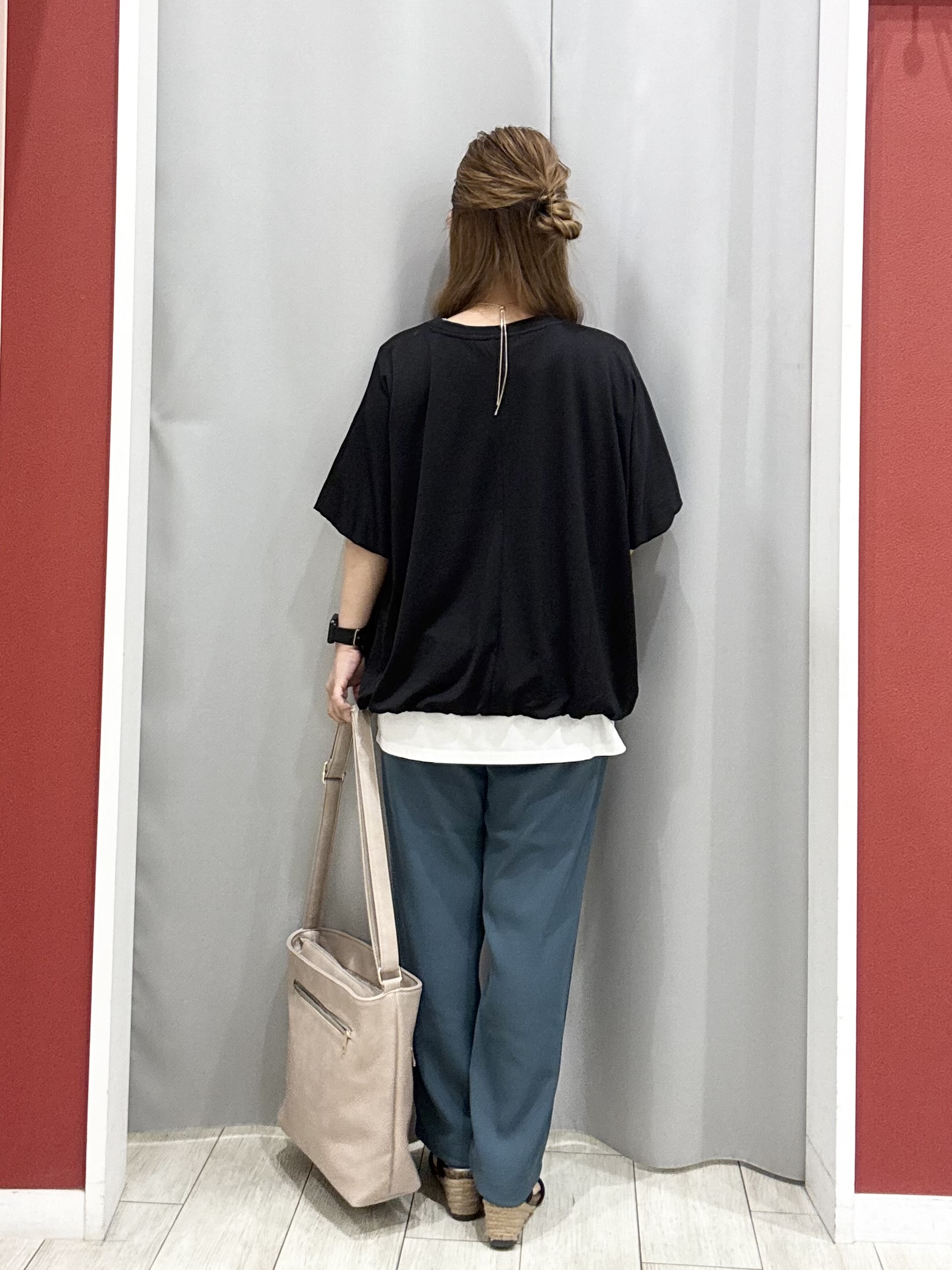 shioさんの「SHOO･LA･RUE｜【洗濯機可/体型カバー】インせず着られる バルーンデザインTシャツ」を使ったコーディネート