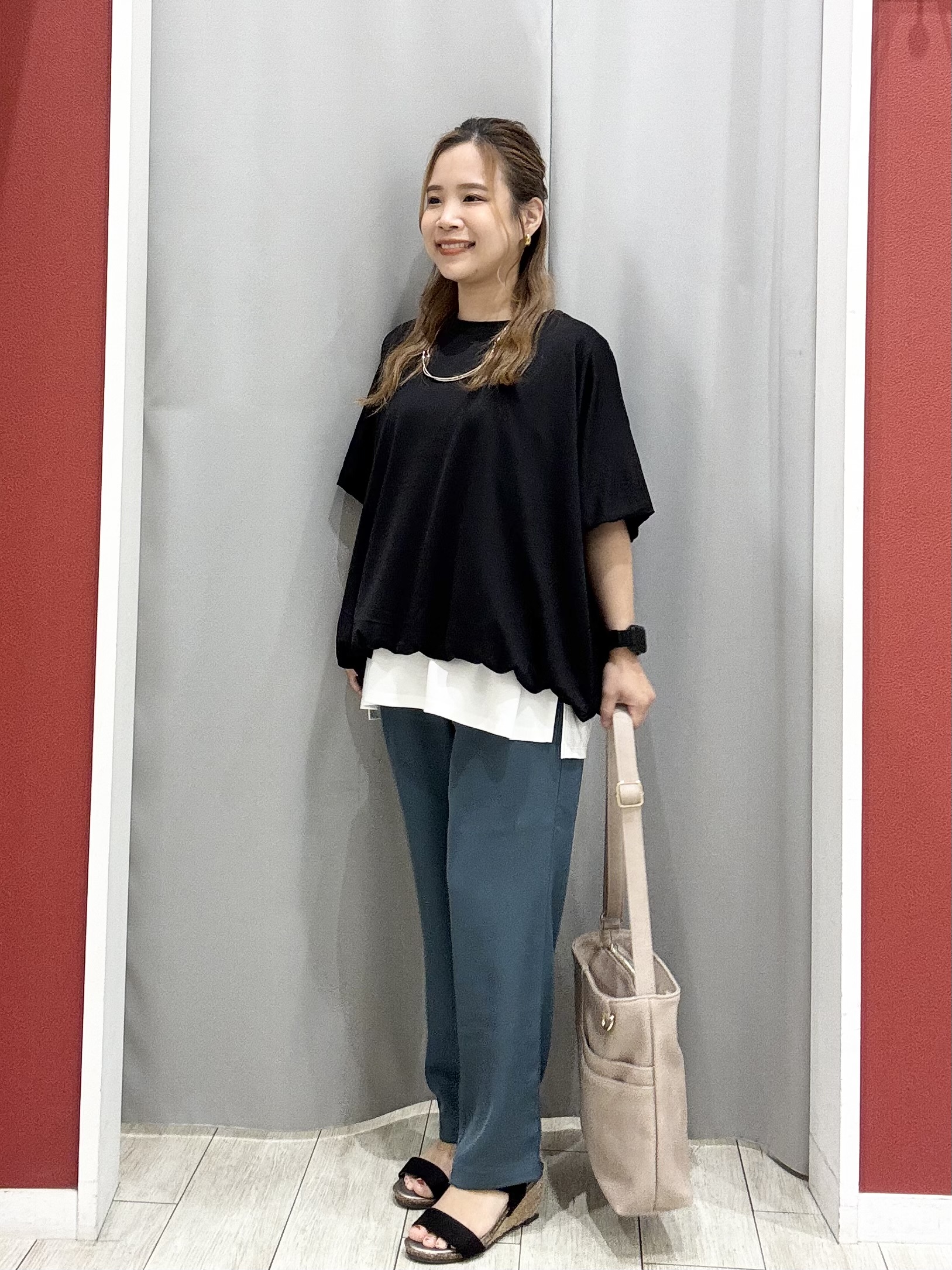 shioさんの「SHOO･LA･RUE｜【洗濯機可/体型カバー】インせず着られる バルーンデザインTシャツ」を使ったコーディネート