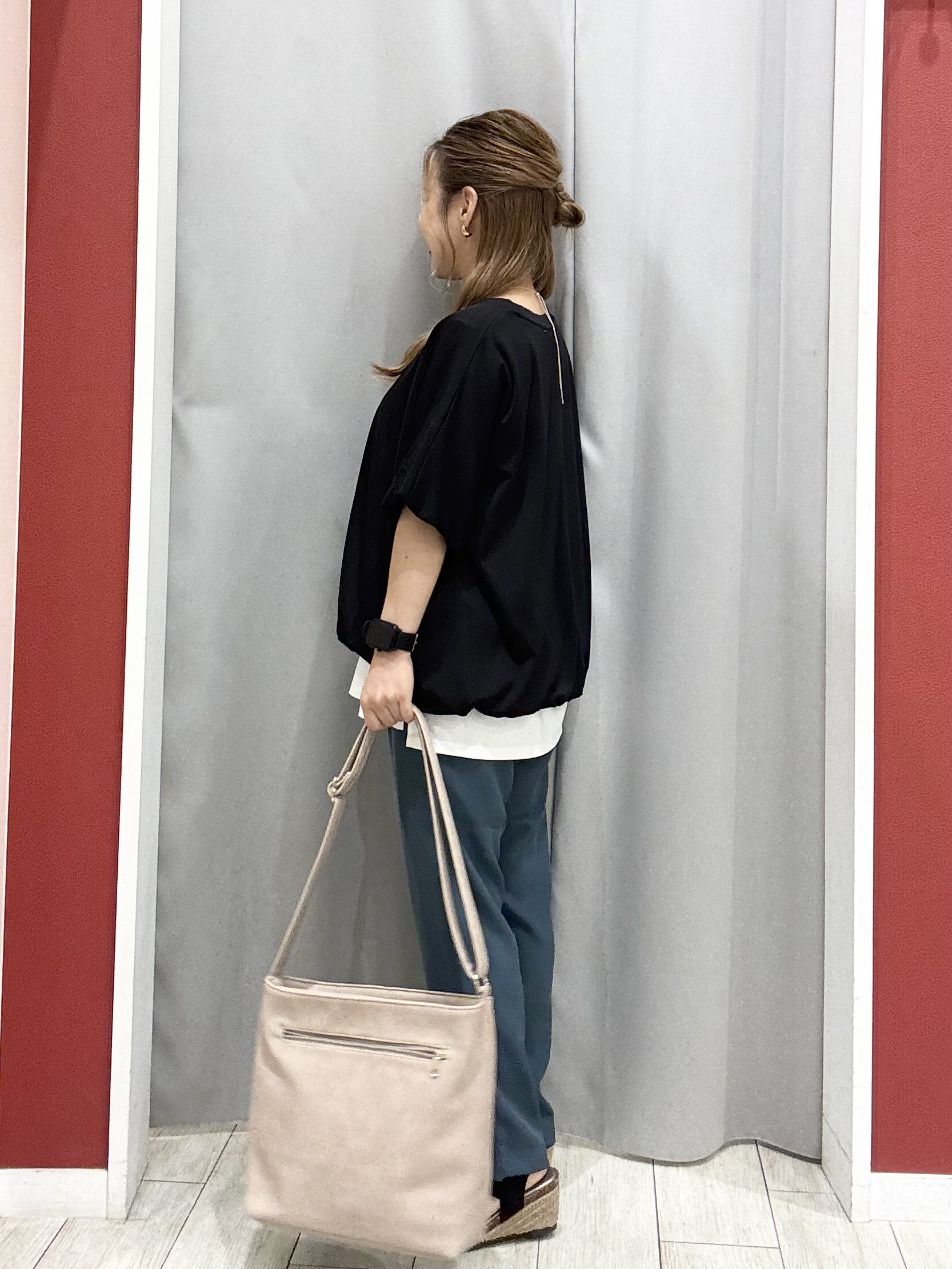 shioさんの「SHOO･LA･RUE｜【洗濯機可/体型カバー】インせず着られる バルーンデザインTシャツ」を使ったコーディネート