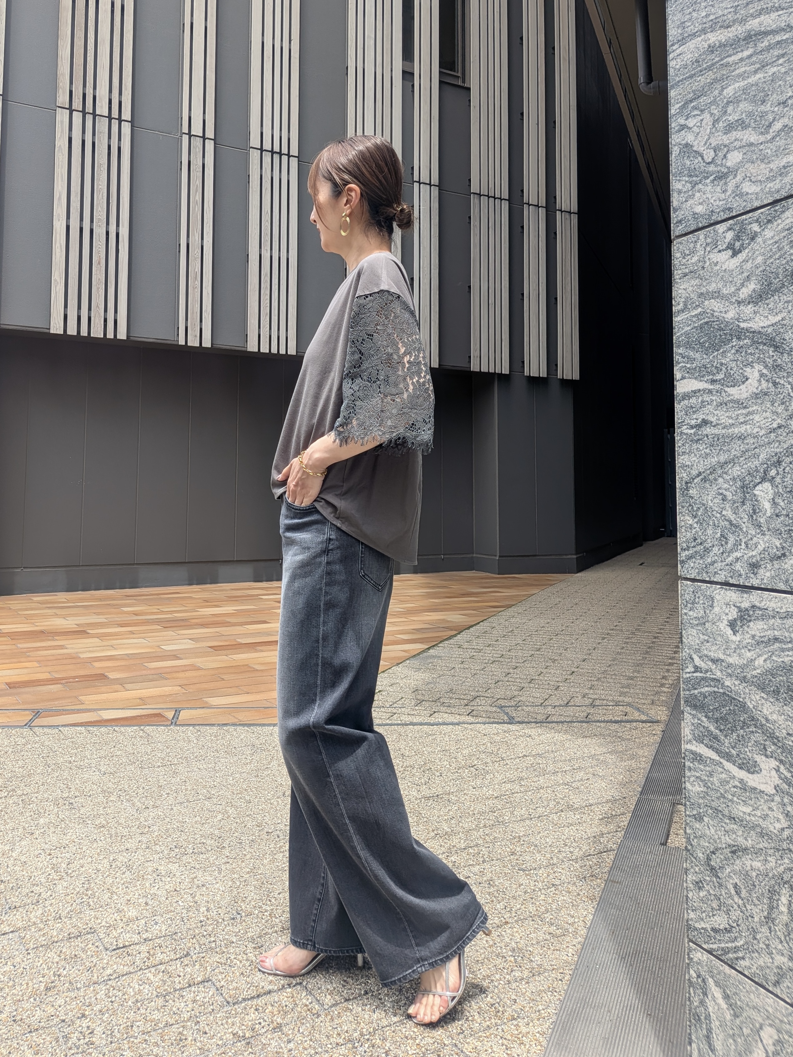 KAYOさんの「UNTITLED｜【秋映え/甘めTシャツ】袖レースプルオーバー」を使ったコーディネート