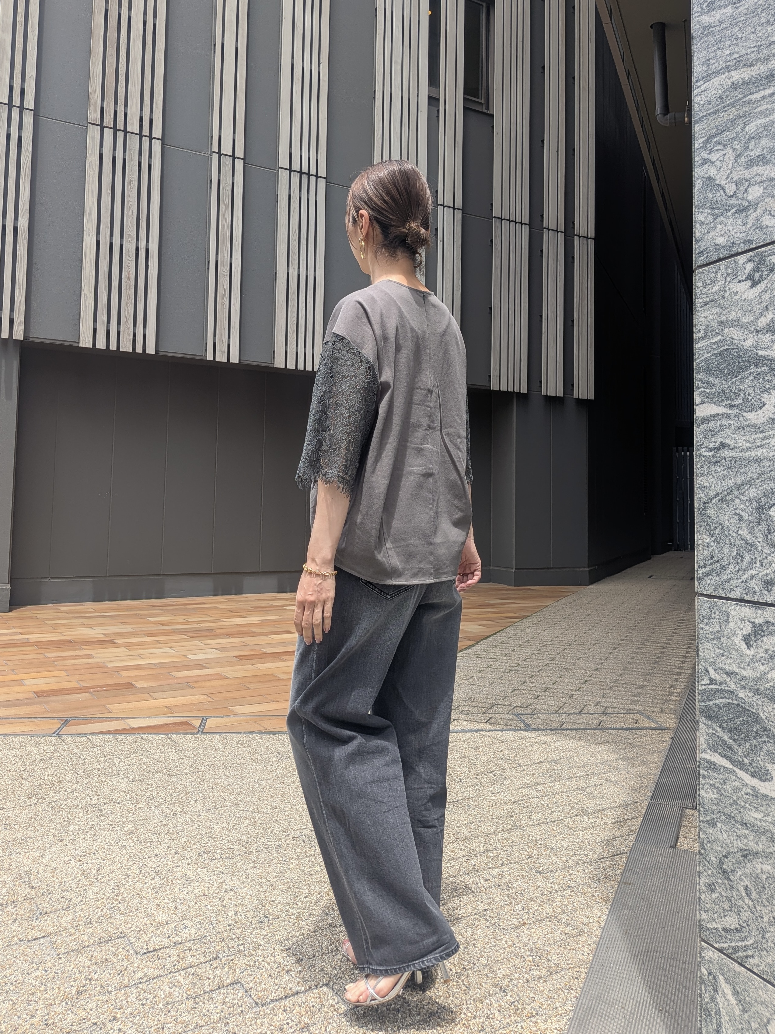 KAYOさんの「UNTITLED｜【秋映え/甘めTシャツ】袖レースプルオーバー」を使ったコーディネート