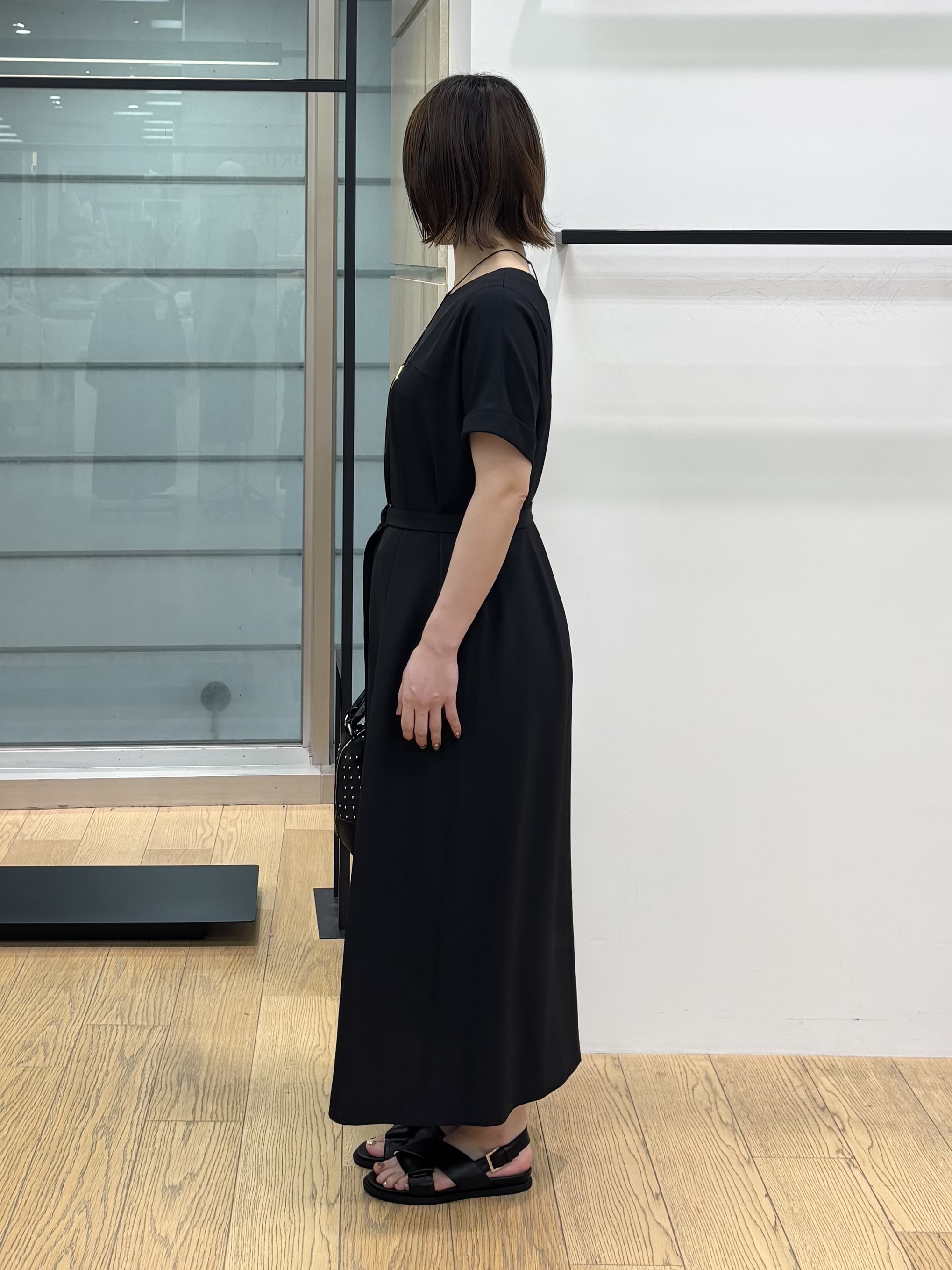 asamiさんの「INDIVI｜【華奢見え】ベルト付きナローワンピース」を使ったコーディネート
