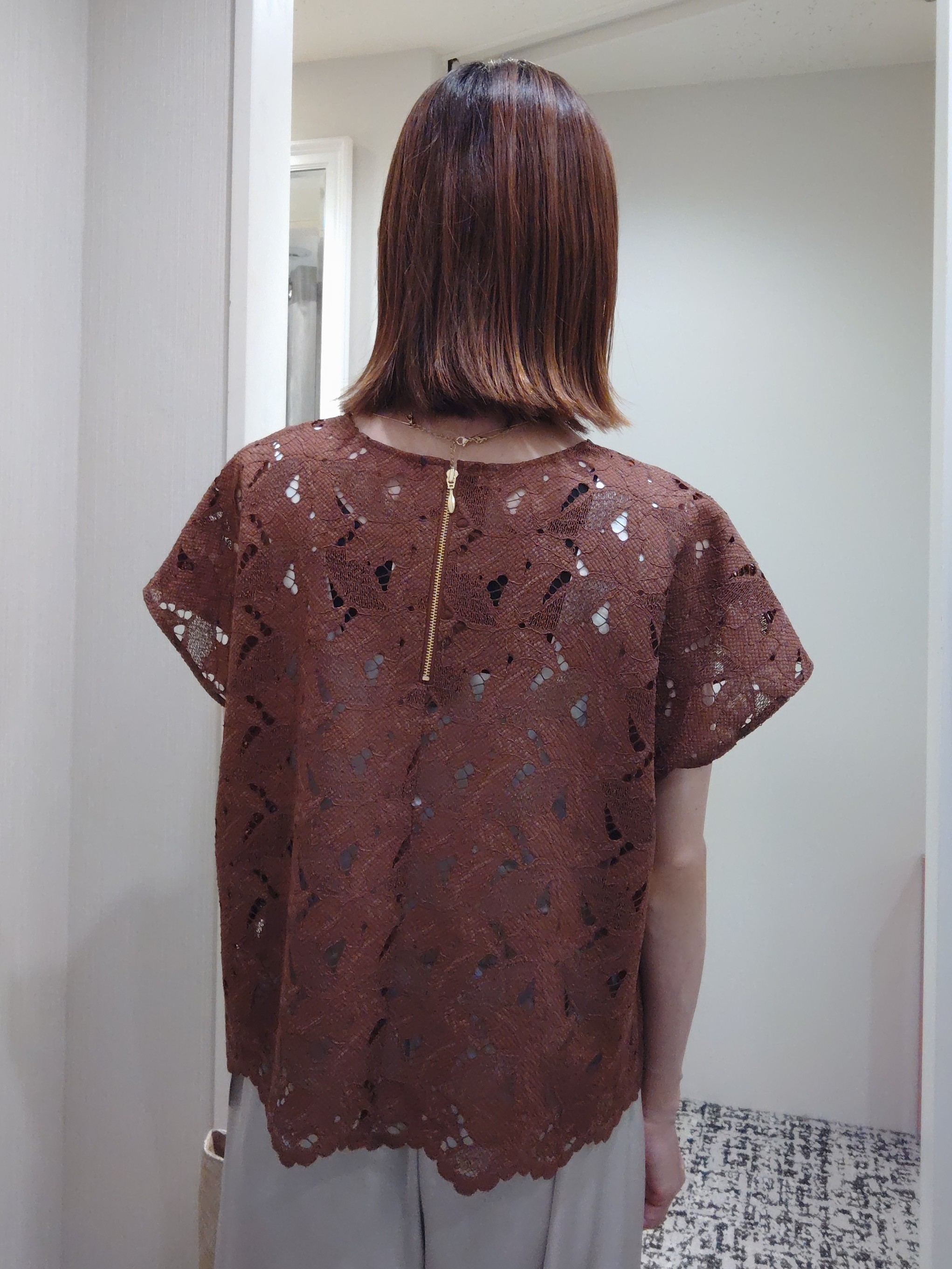 terumiさんの「UNTITLED｜【セットアップ可/品のある透け感】リーフレースブラウス」を使ったコーディネート