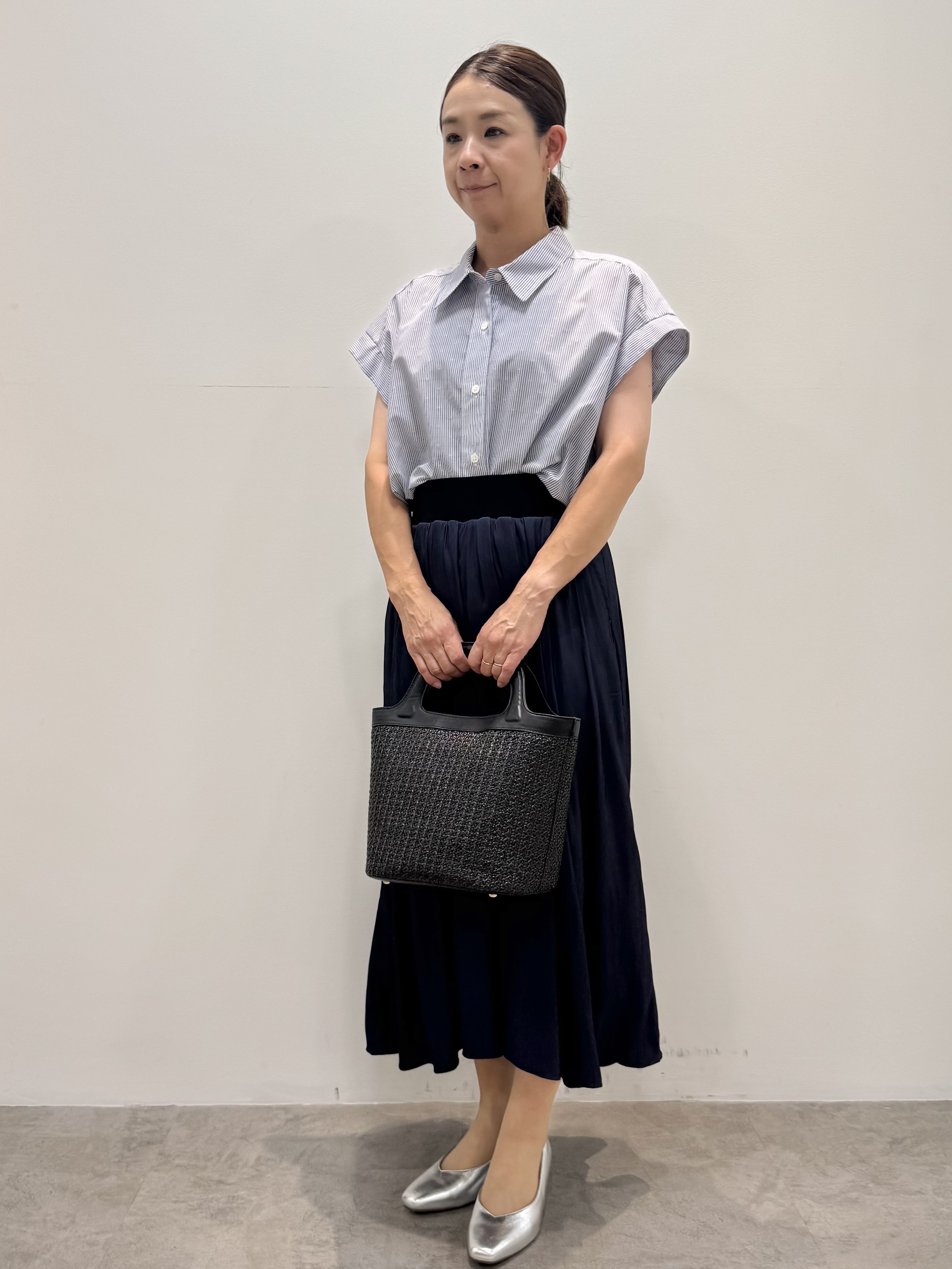 koyaさんの「Reflect｜【接触冷感】フレンチスリーブシャツブラウス」を使ったコーディネート