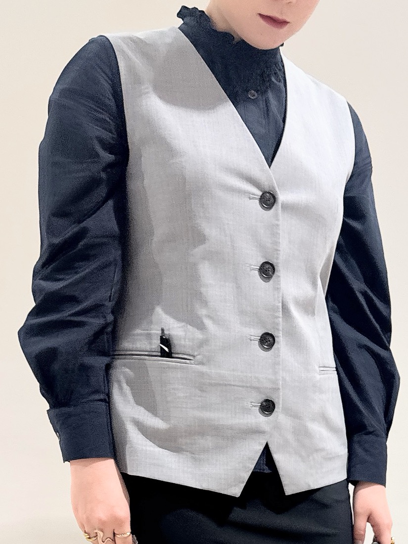 なかもとあきさんの「DRESSTERIOR｜【セットアップ可/ウォッシャブル】セットアップストライプジレ」を使ったコーディネート