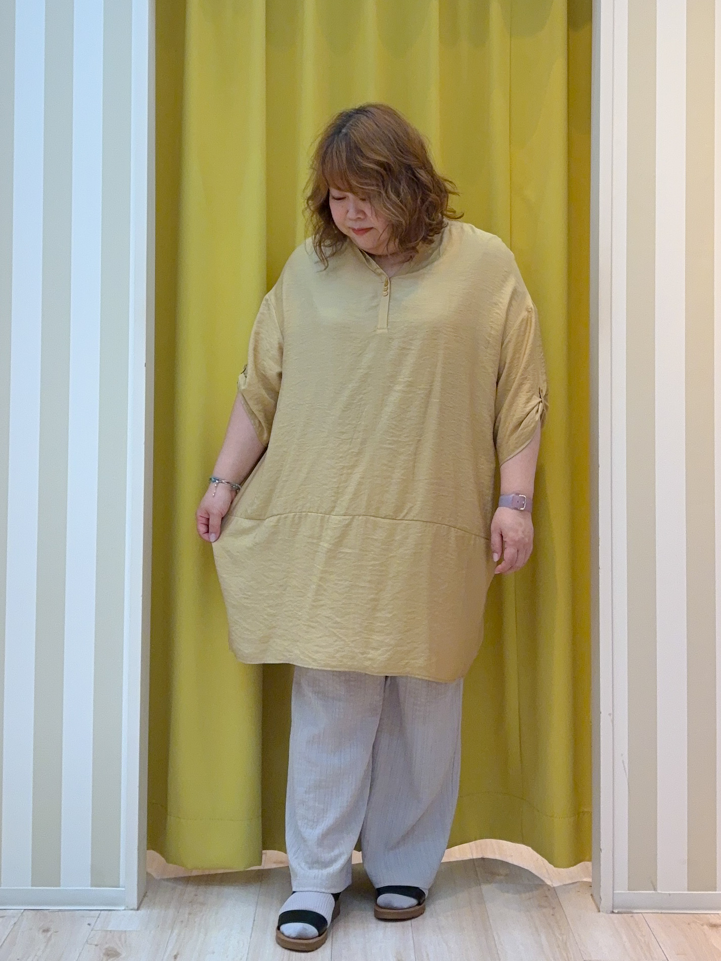 kotoさんさんの「SHOO･LA･RUE｜【S-LL/洗濯後しわになりにくい】ゆるっと体型カバー 7分袖コクーンチュニック」を使ったコーディネート