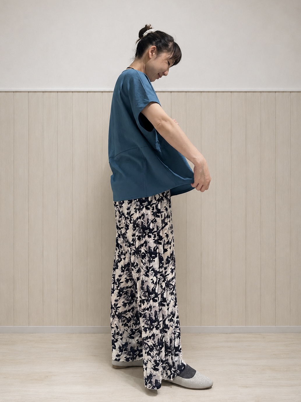 まつみさんの「SHOO･LA･RUE｜【洗濯機可/セットアップ可】軽凛(かろりん) シンプル上品 切替コクーントップス」を使ったコーディネート