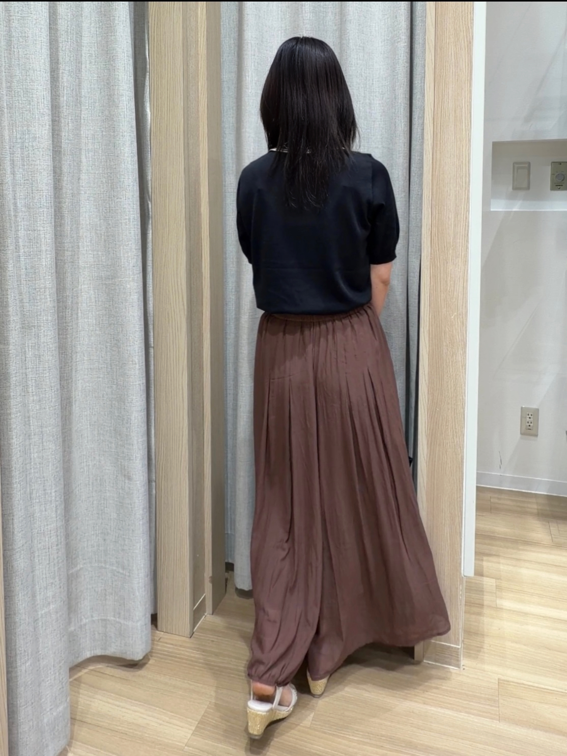 Fumikaさんの「grove｜【大人気アイテム5分袖で登場！】スカーフ柄ボウタイ五分袖ニットプルオーバ―」を使ったコーディネート