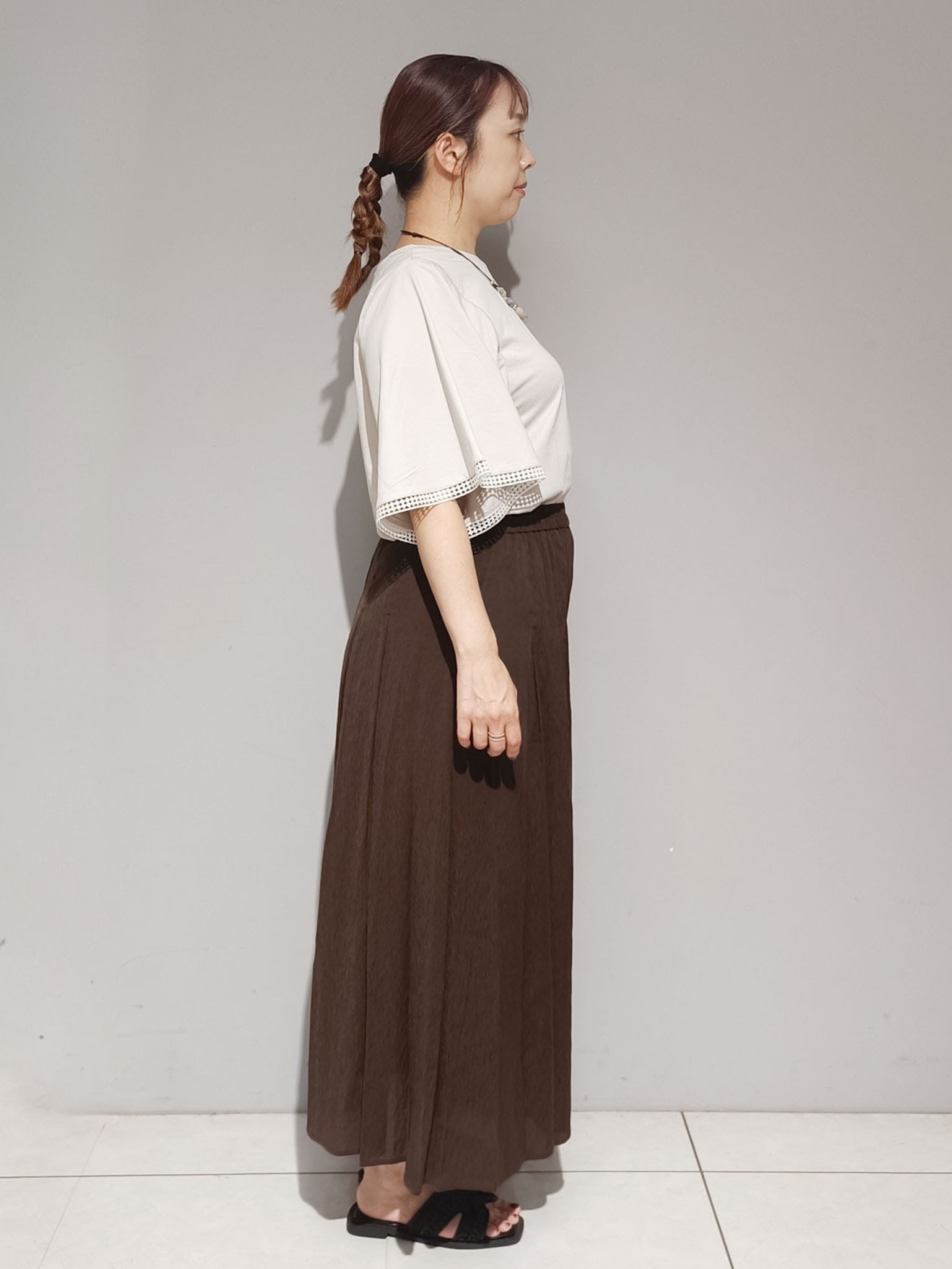 kaoriさんの「OPAQUE.CLIP｜袖口レースフレアスリーブカットソー【洗濯機OK】」を使ったコーディネート